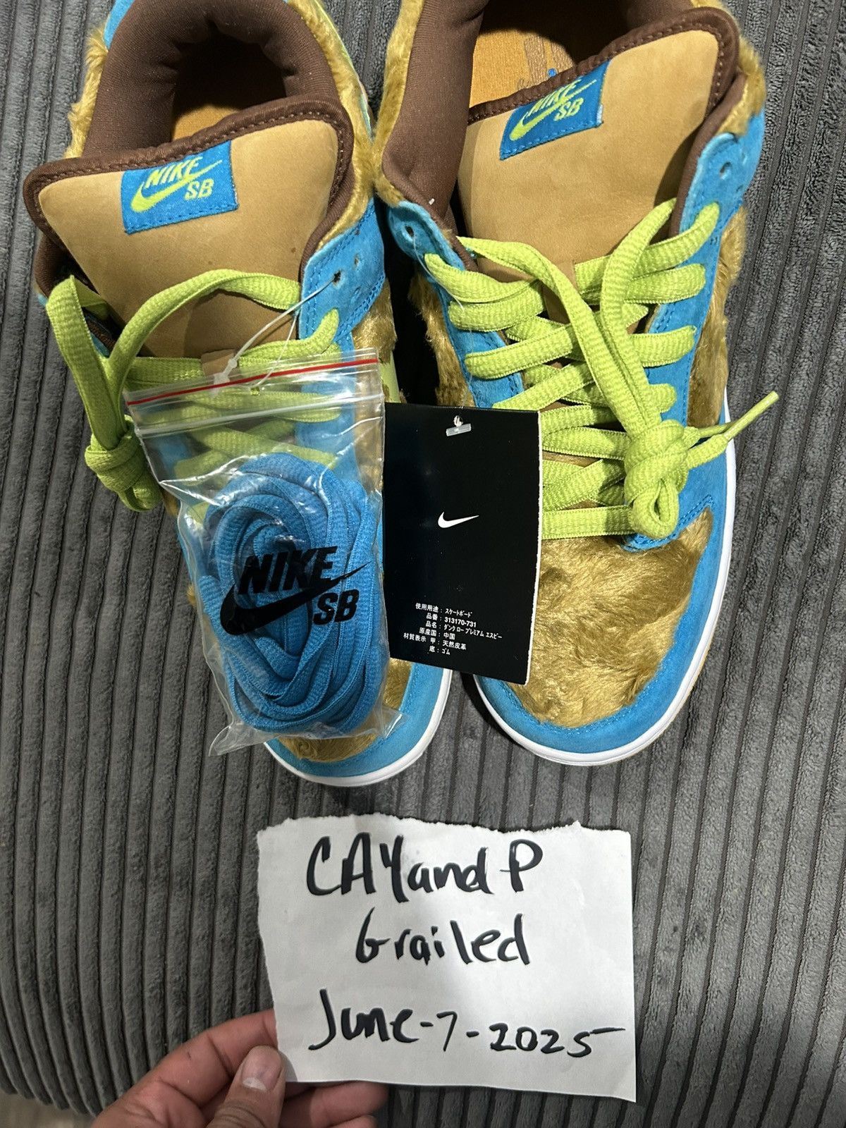 Vintage NIKE SB BABY BEAR Size US 11 / EU 44 - 8 Thumbnail
