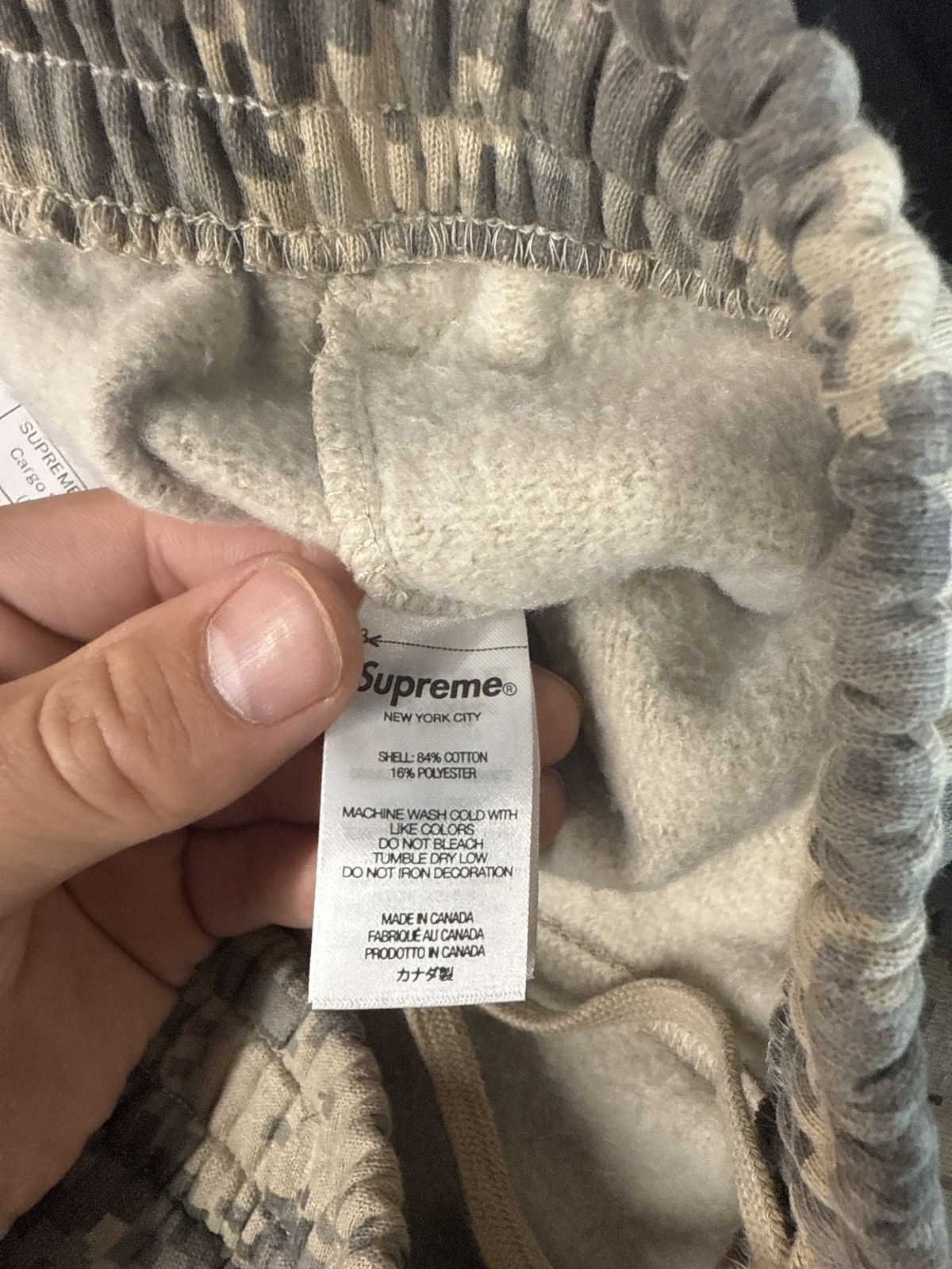 Supreme Supreme Small Box Cargo Sweatpants (FW25) Size US 30 / EU 46 - 6 Thumbnail
