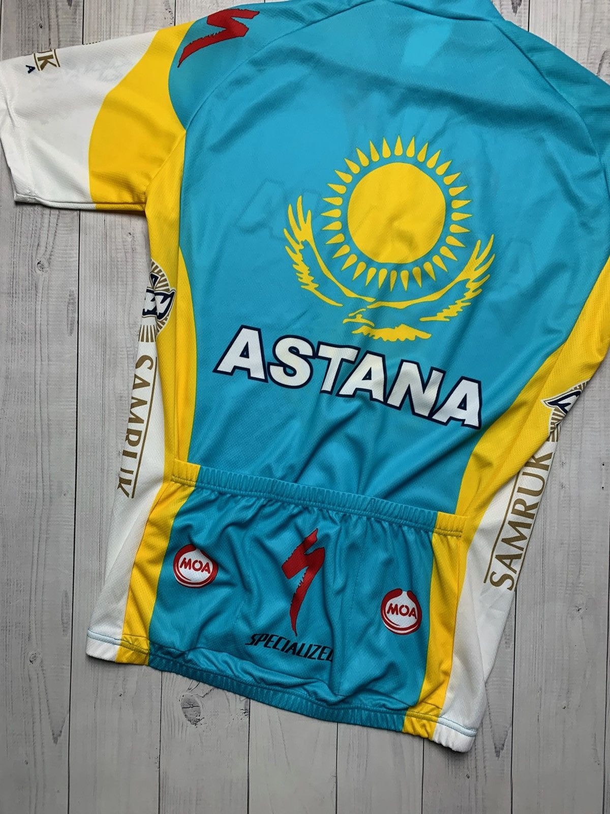 Vintage Vintage Astana cycling jersey size M big logo rare Size US M / EU 48-50 / 2 - 7 Thumbnail