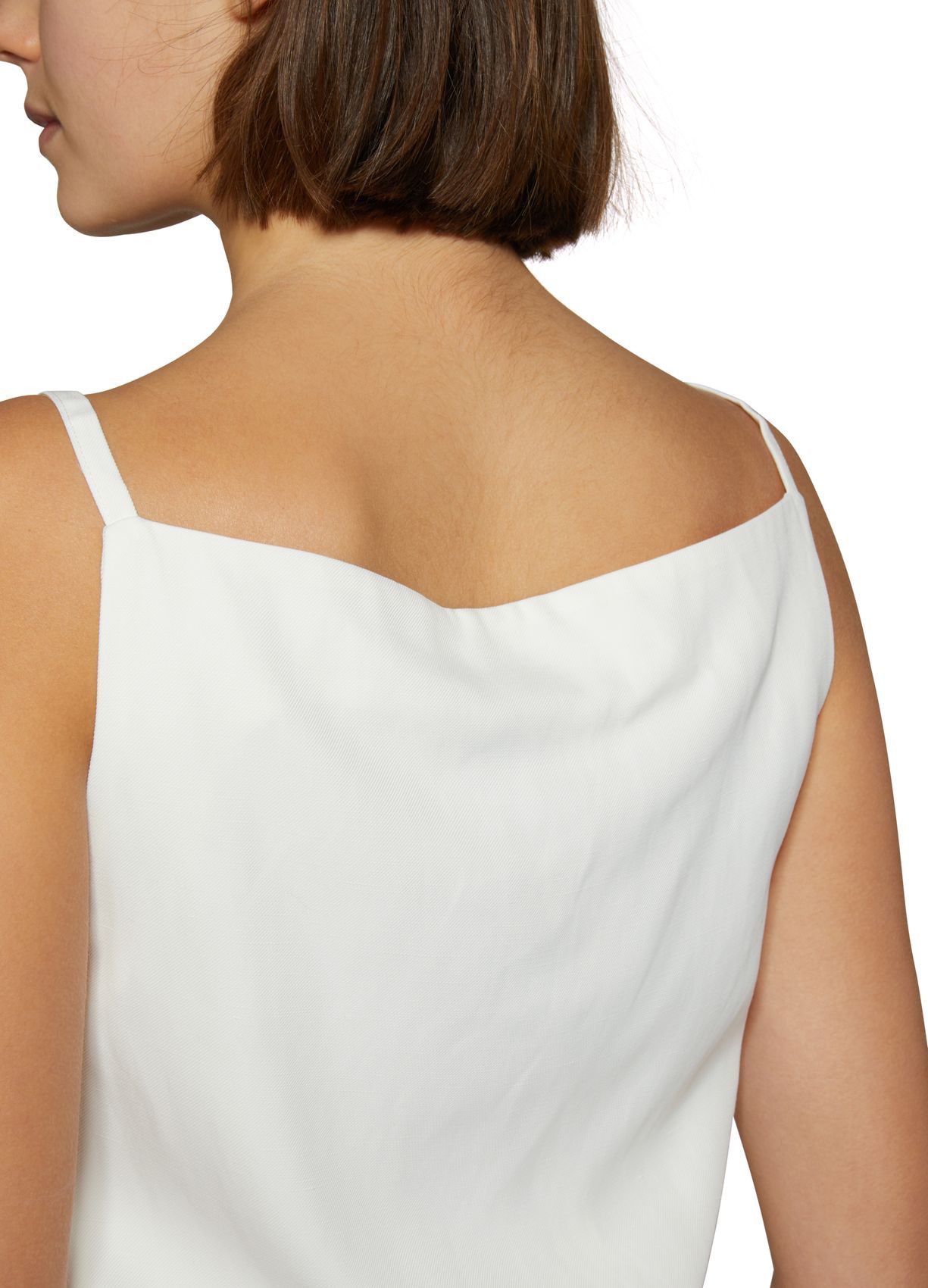 o1s22i1n1024 Mihant Top in White