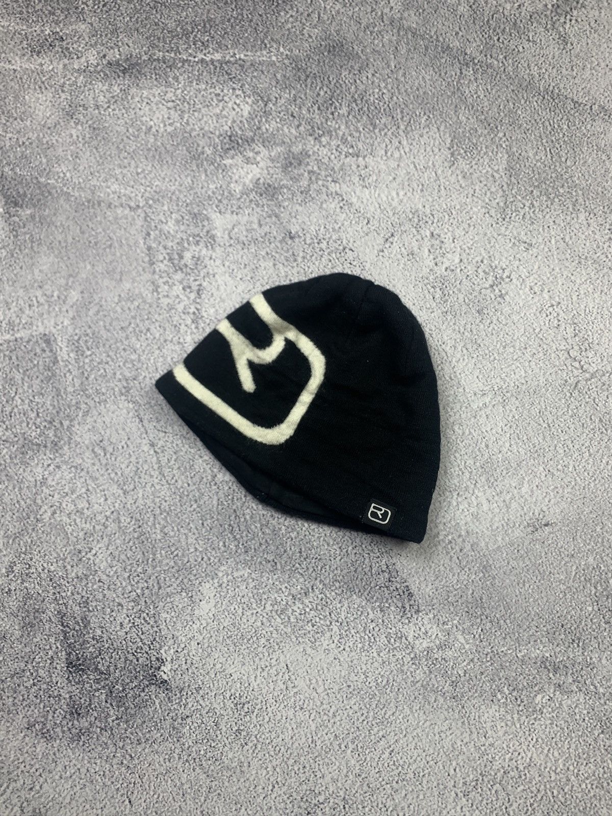 ORTOVOX Ortovox Beanie Hat Black Merino Wool Ski Winter Cap Hat Size ONE SIZE - 2 Thumbnail