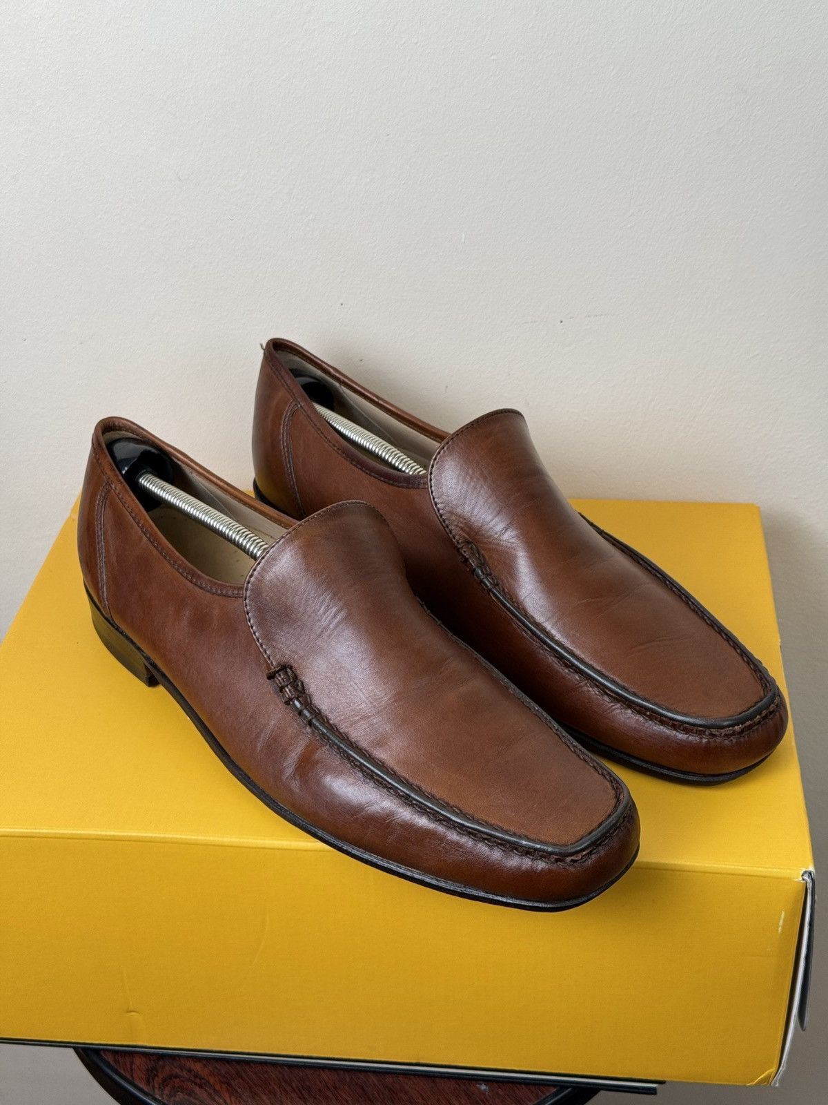 Barker BARKER England Brown Leather Loafers UK 10 G Fits EU 45 30cm Size US 11 / EU 44 - 1 Thumbnail