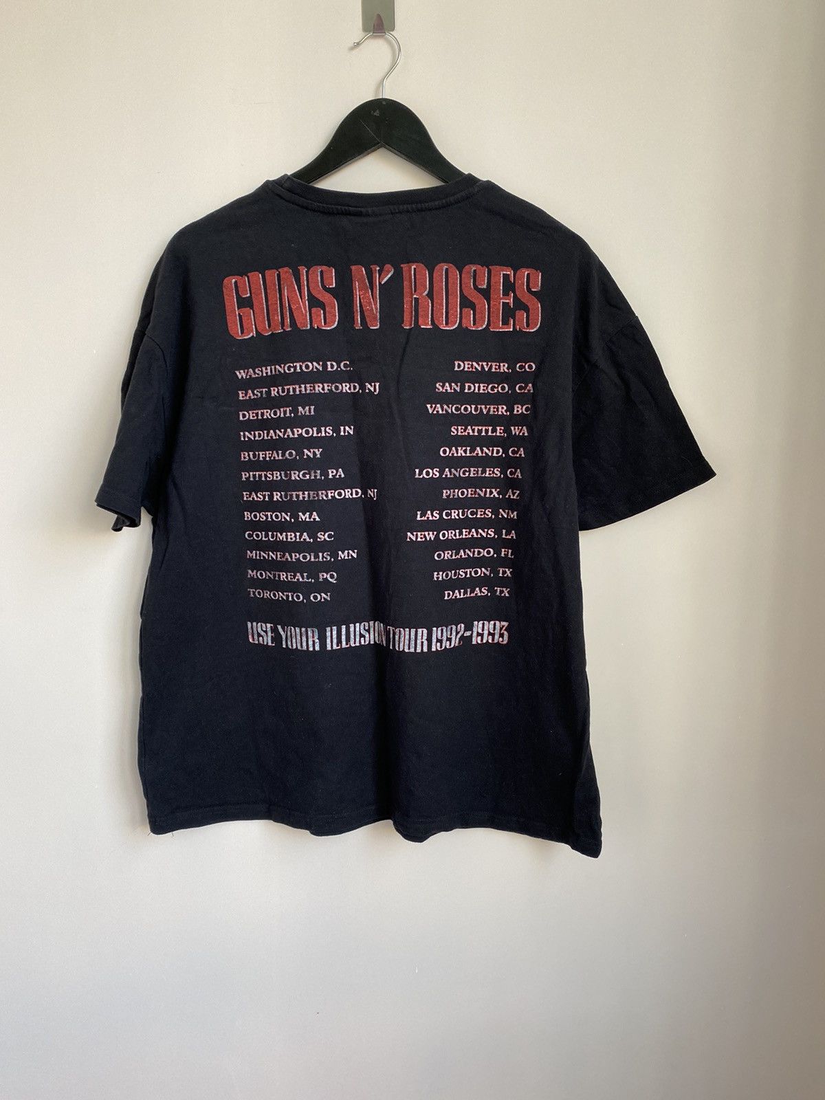 Guns N' Roses Guns N Roses rock band tour tee Size US L / EU 52-54 / 3 - 4 Thumbnail