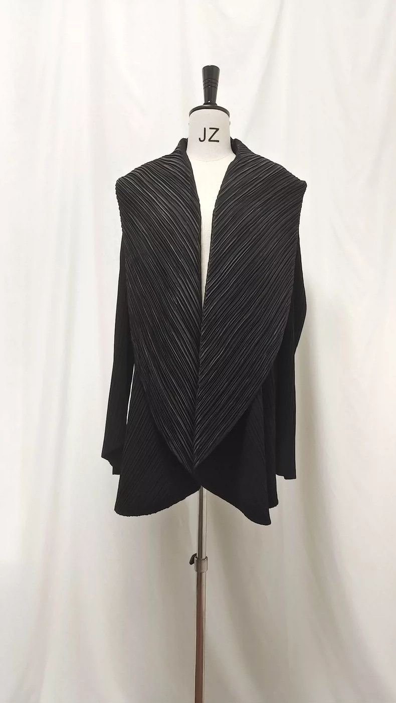 Issey Miyake Issey Miyake A black vintage mainline heavyweight silhouet Size M / US 6-8 / IT 42-44 - 2 Thumbnail