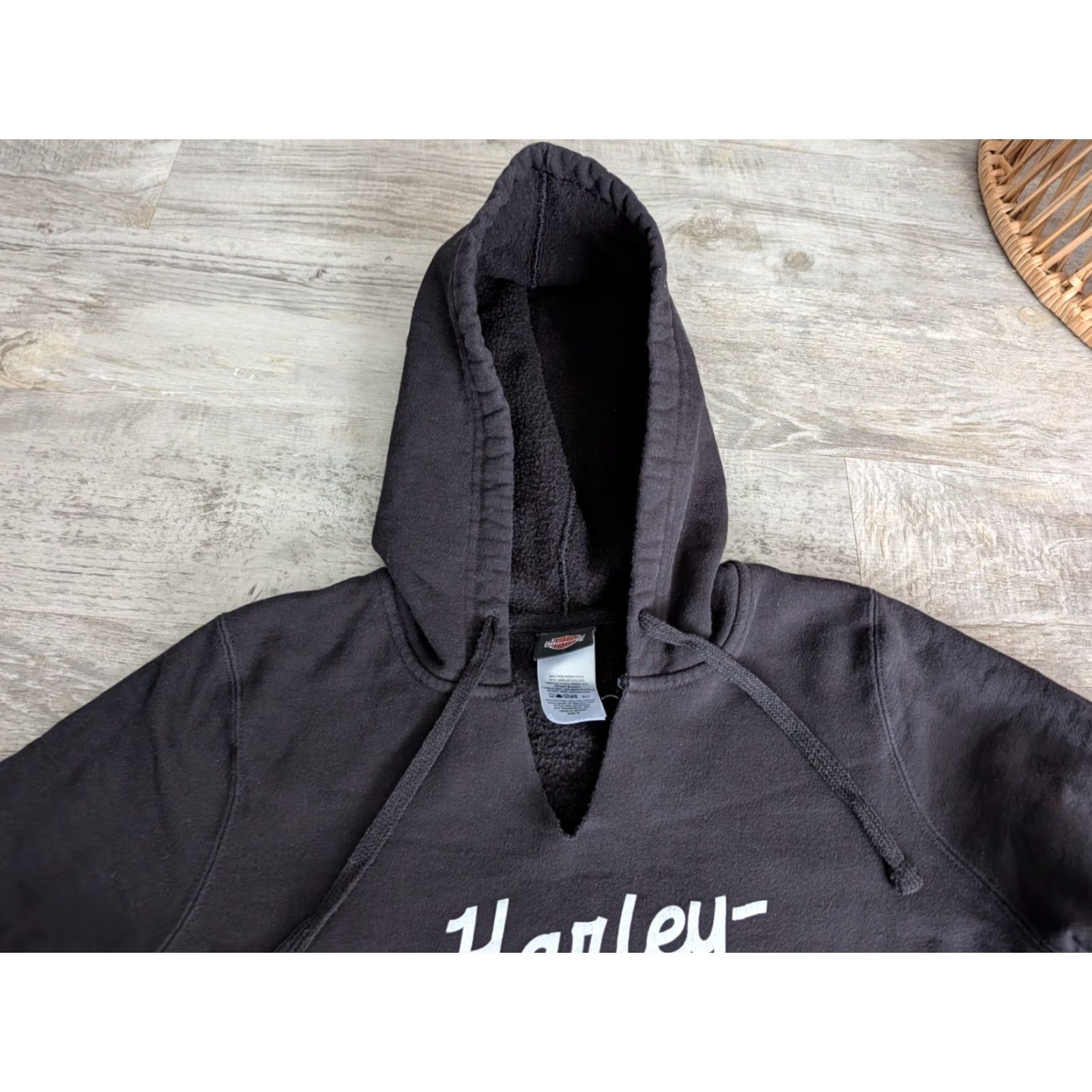 Harley Davidson Harley-Davidson Hoodie Women's V-Neck Dallas TX Black Size M Logo Pullover, Activewear, All Seasons, Cotton Blend, Long Sleeve, VGUC Size M / US 6-8 / IT 42-44 - 3 Thumbnail