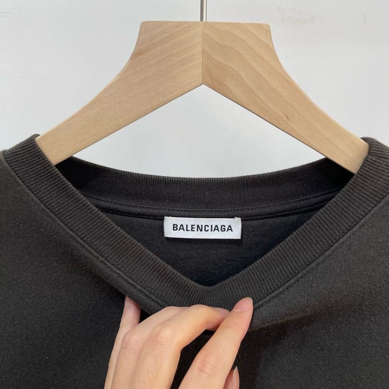 Balenciaga Balenciaga Round Neck Sweater with Embroidered Logo on the Size US XS / EU 42 / 0 - 4 Thumbnail