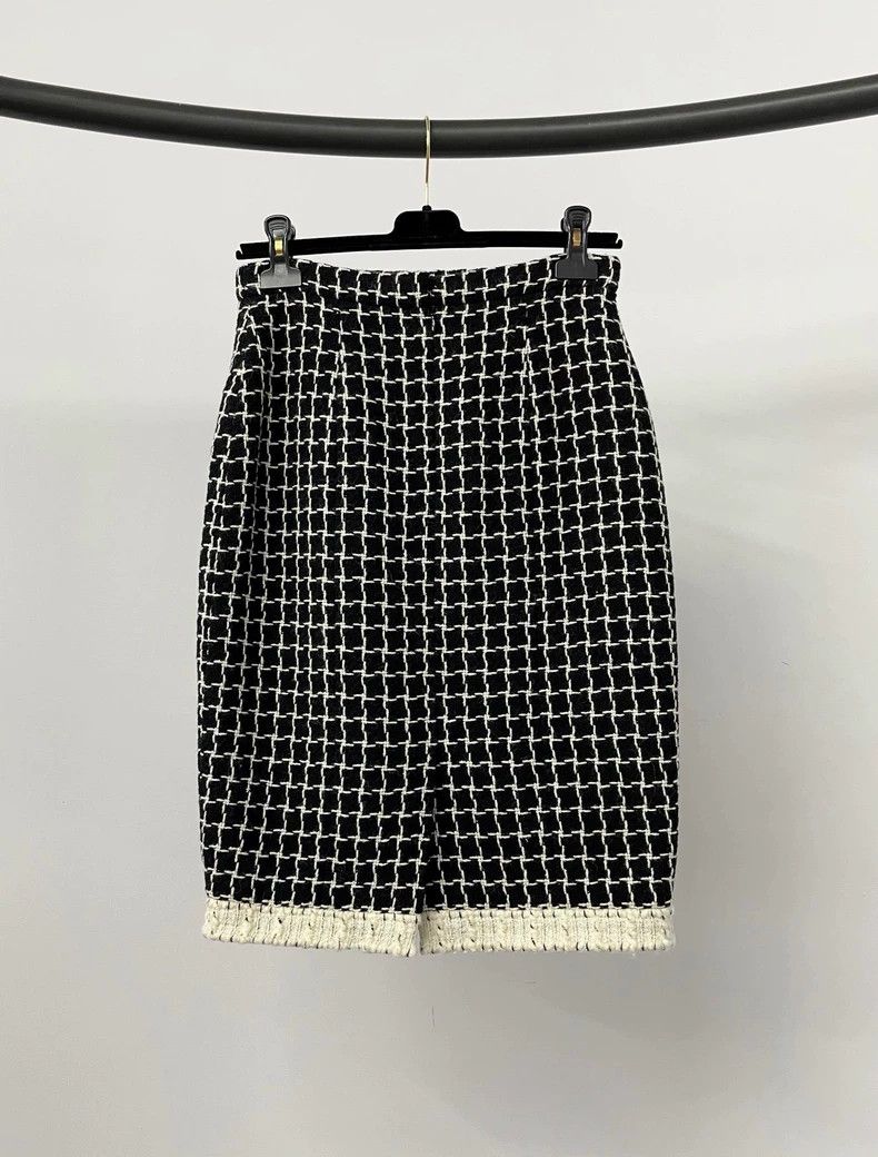 Chanel Chanel Metropolitan series black and white tweed skirt Size 25" / US 0 / IT 36 - 2 Thumbnail