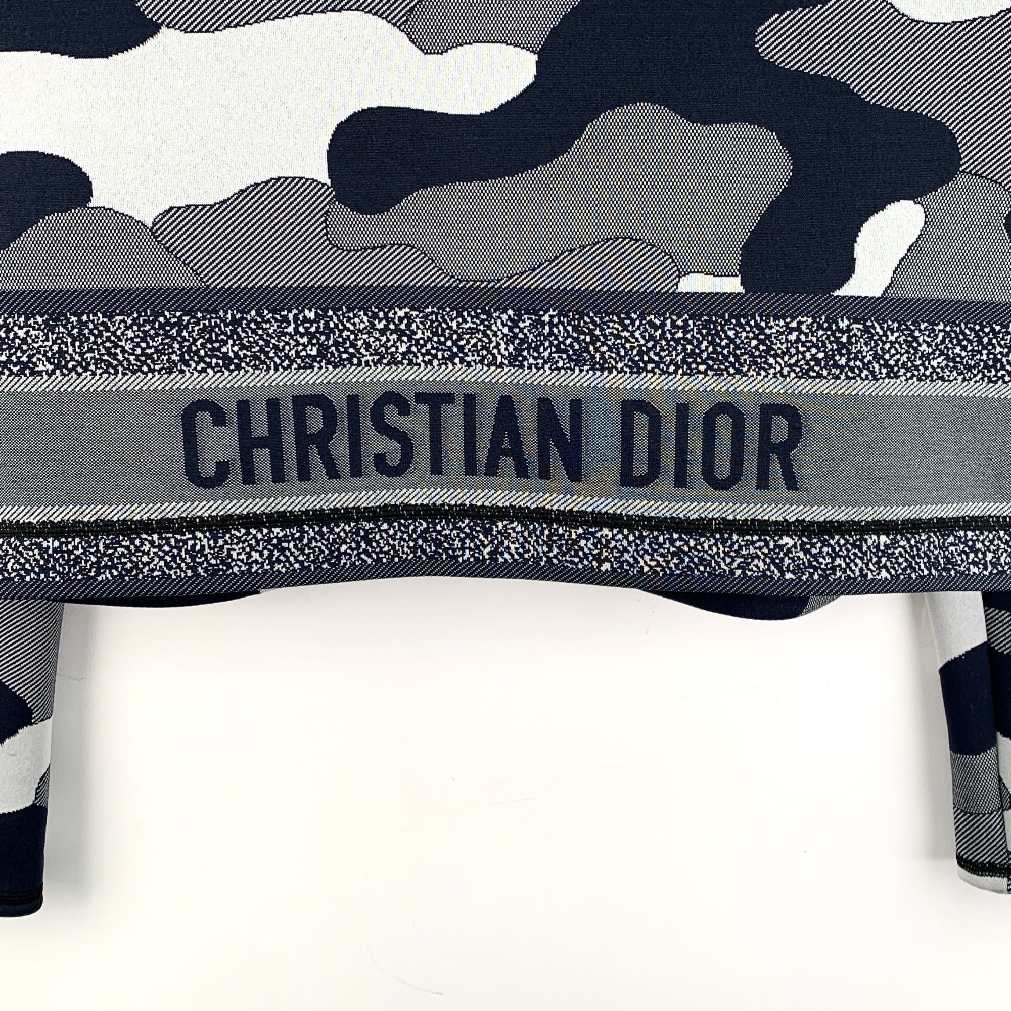 Dior CHRISTIAN DIOR GREY CAMO BOMBER JACKET WITH LOGO BAND SIZE 3 Size XS / US 0-2 / IT 36-38 - 4 Thumbnail