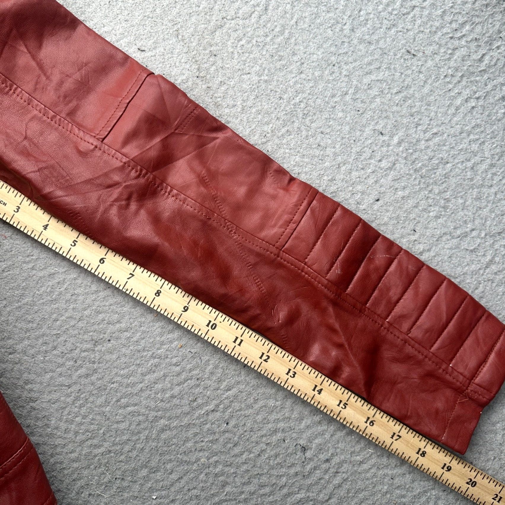 DC Comics VINTAGE Wonder Woman Robe Factory Faux Leather Moto Zip Jacket Womens Medium Red Maroon DC Comics Bomber Jacket Womens M Red Maroon Size ONE SIZE - 6 Thumbnail