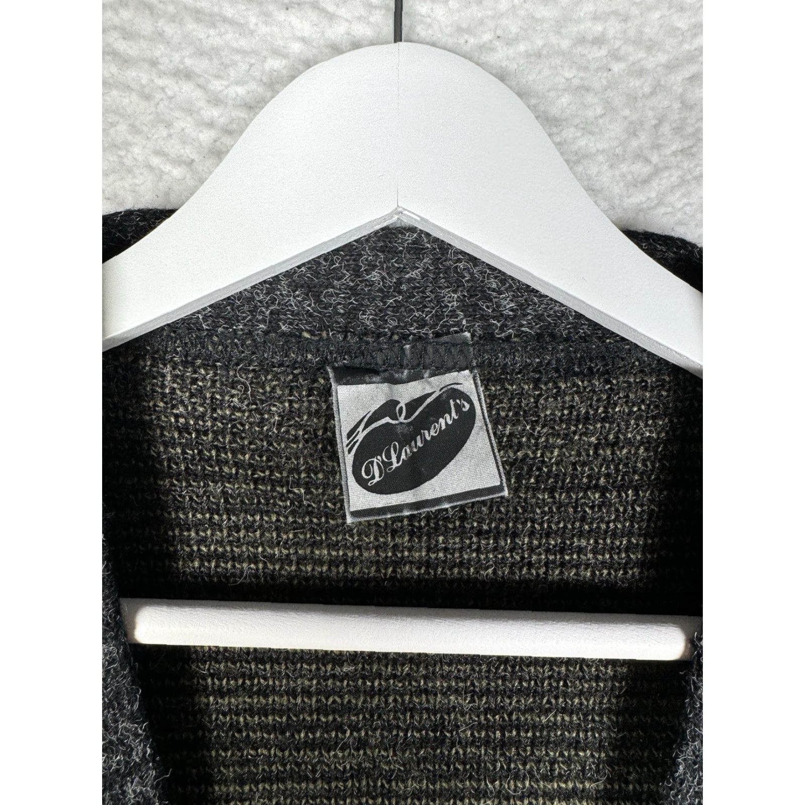 Vintage VINTAGE D'Laurent's Cardigan Sweater Men L Acrylic Pattern Grandpa Gray Green - Mens - Sweater - Cardigan - Large - Gray - Acrylic - Vintage - 90s Size US L / EU 52-54 / 3 - 5 Thumbnail