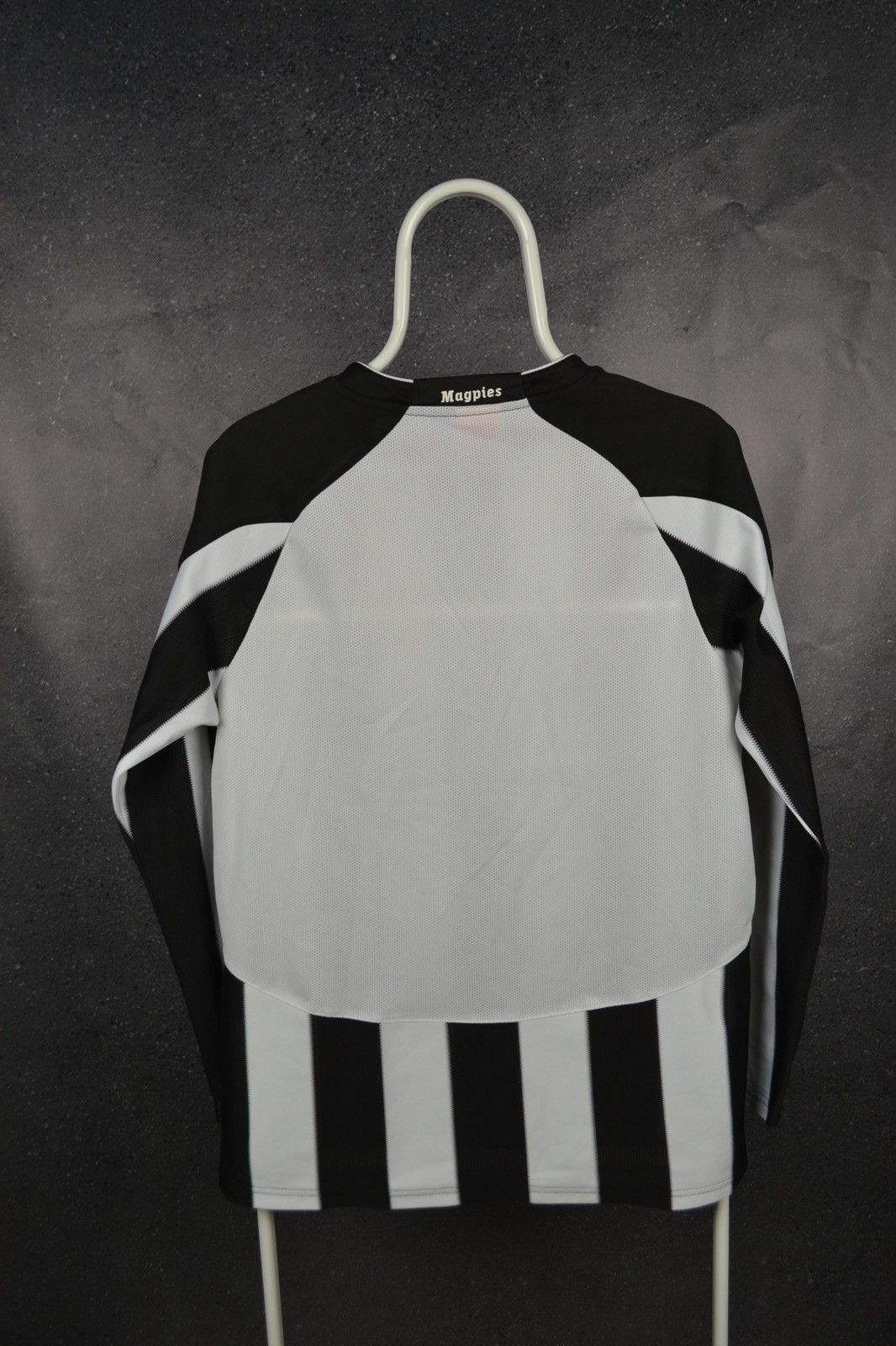 Puma × Vintage Newcastle United Home Football Shirt Puma Soccer Jersey Size US S / EU 44-46 / 1 - 2 Thumbnail