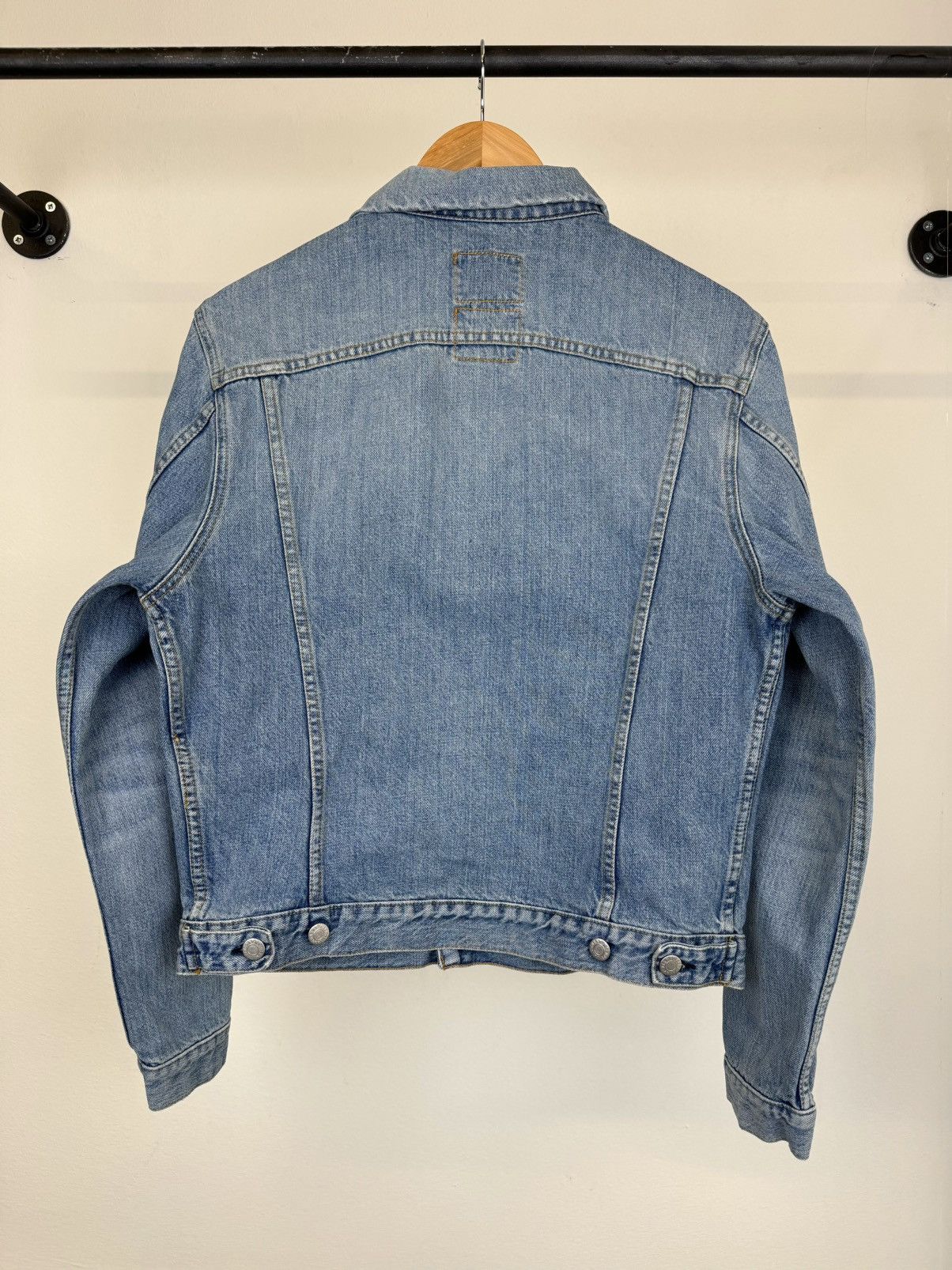 Helmut Lang 1990s Helmut lang vintage sanded 1 pocket denim jacket Size US M / EU 48-50 / 2 - 2 Thumbnail