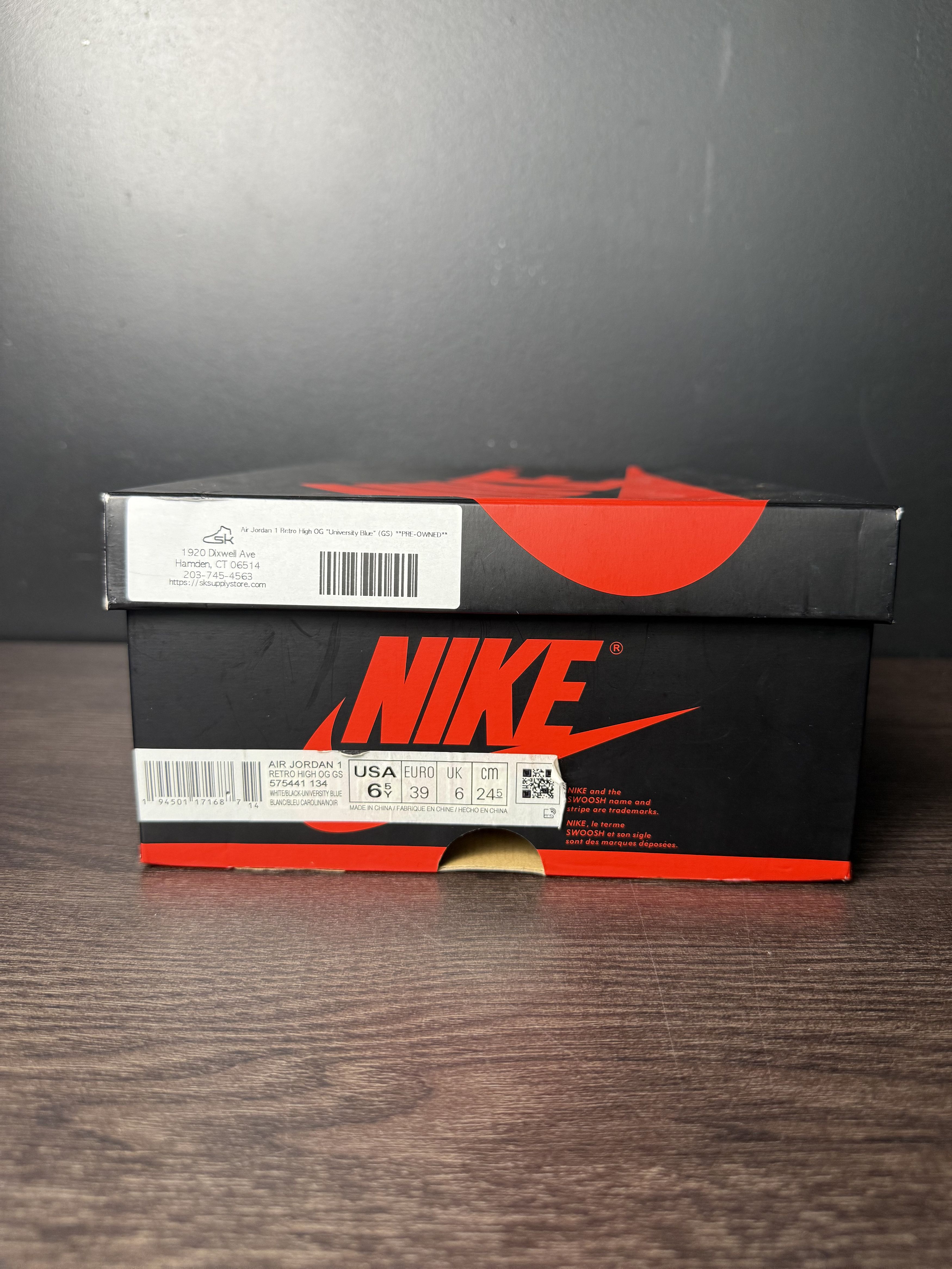 Nike Air Jordan 1 Retro High OG "University Blue" (GS) **PRE-OWNED** - Size 6.5Y (US) Size US 6.5 / EU 39-40 - 8 Thumbnail