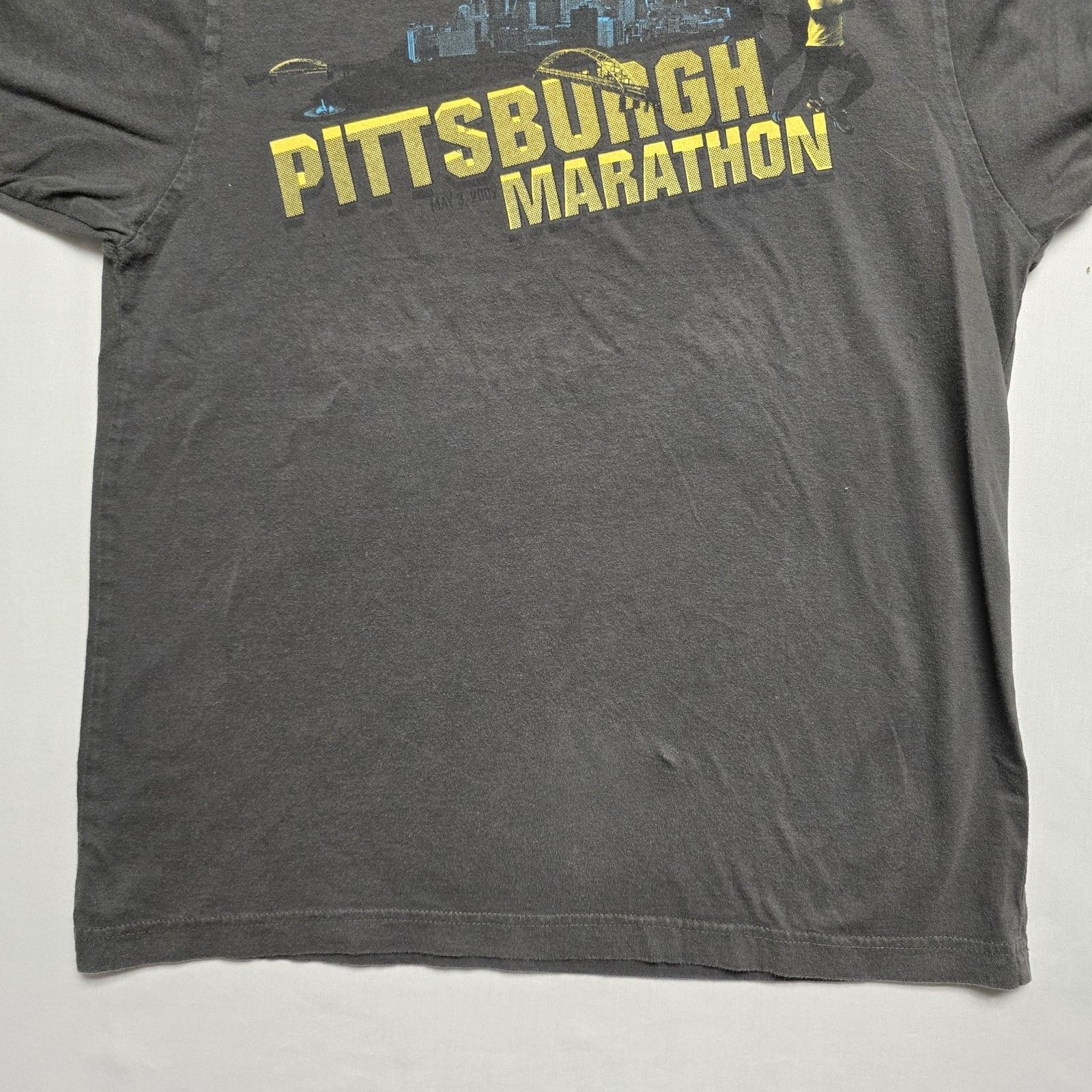 Nike Pittsburgh Marathon M Black 2009 Running Tee Event Race Size US M / EU 48-50 / 2 - 3 Thumbnail