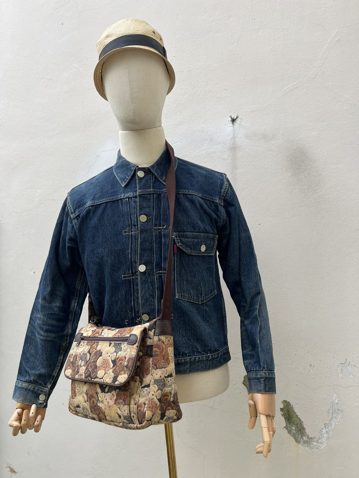 Japanese Brand Vintage Yamatoya Tokyo Ravi Ravi Jacquard Bears Sling Bag Size ONE SIZE - 3 Thumbnail