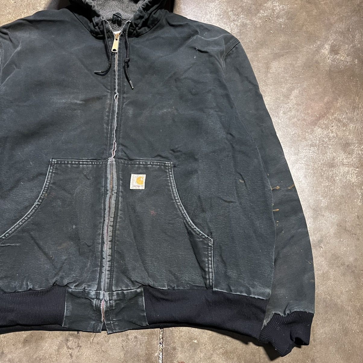 Carhartt Vintage Carhartt Hooded Active Jacket Black Faded Distressed Size US XXL / EU 58 / 5 - 3 Thumbnail