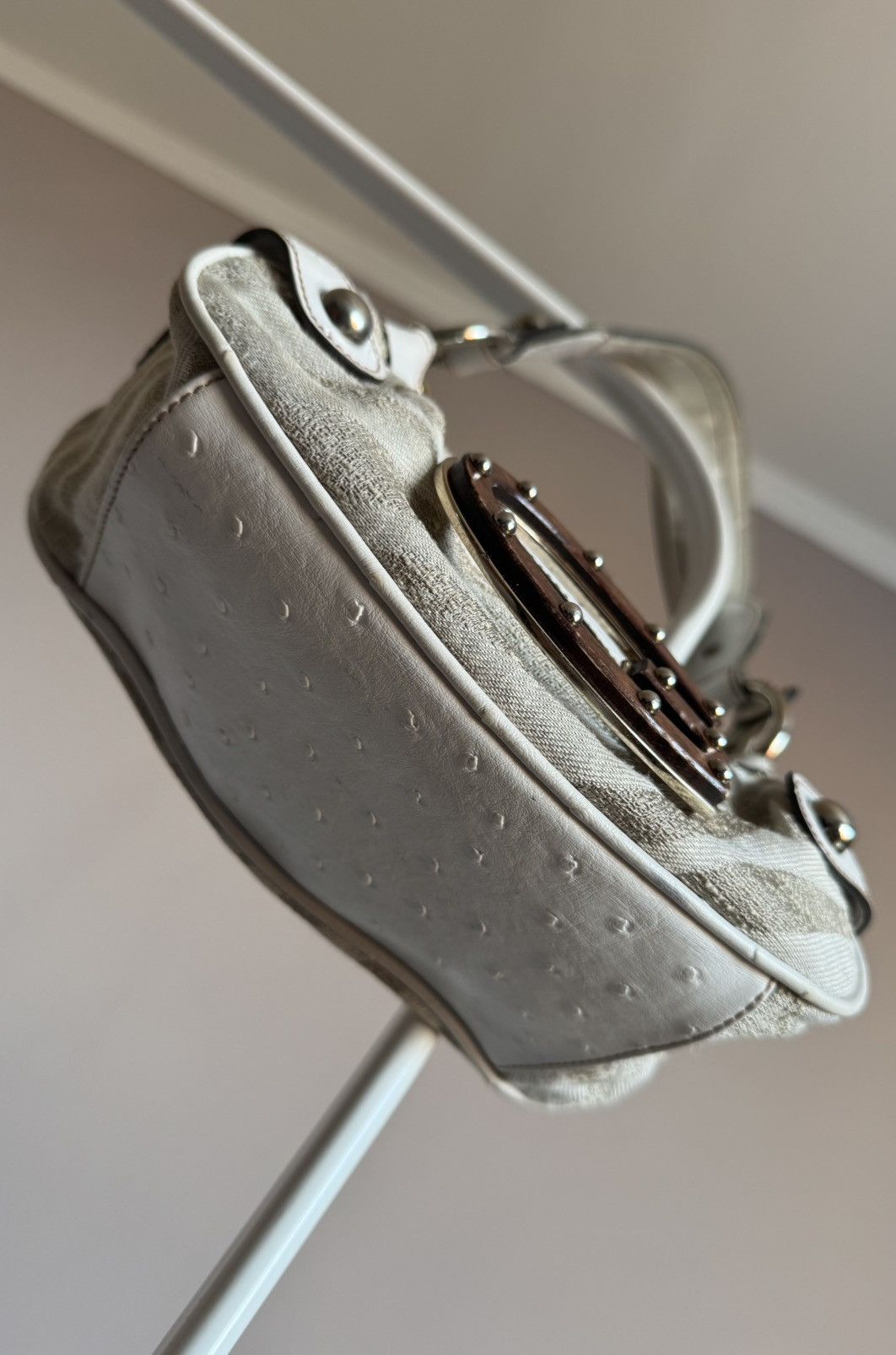 Guess Vintage Guess Y2K Cream Baguette Ostrich Effect Shoulder Bag Size ONE SIZE - 7 Thumbnail