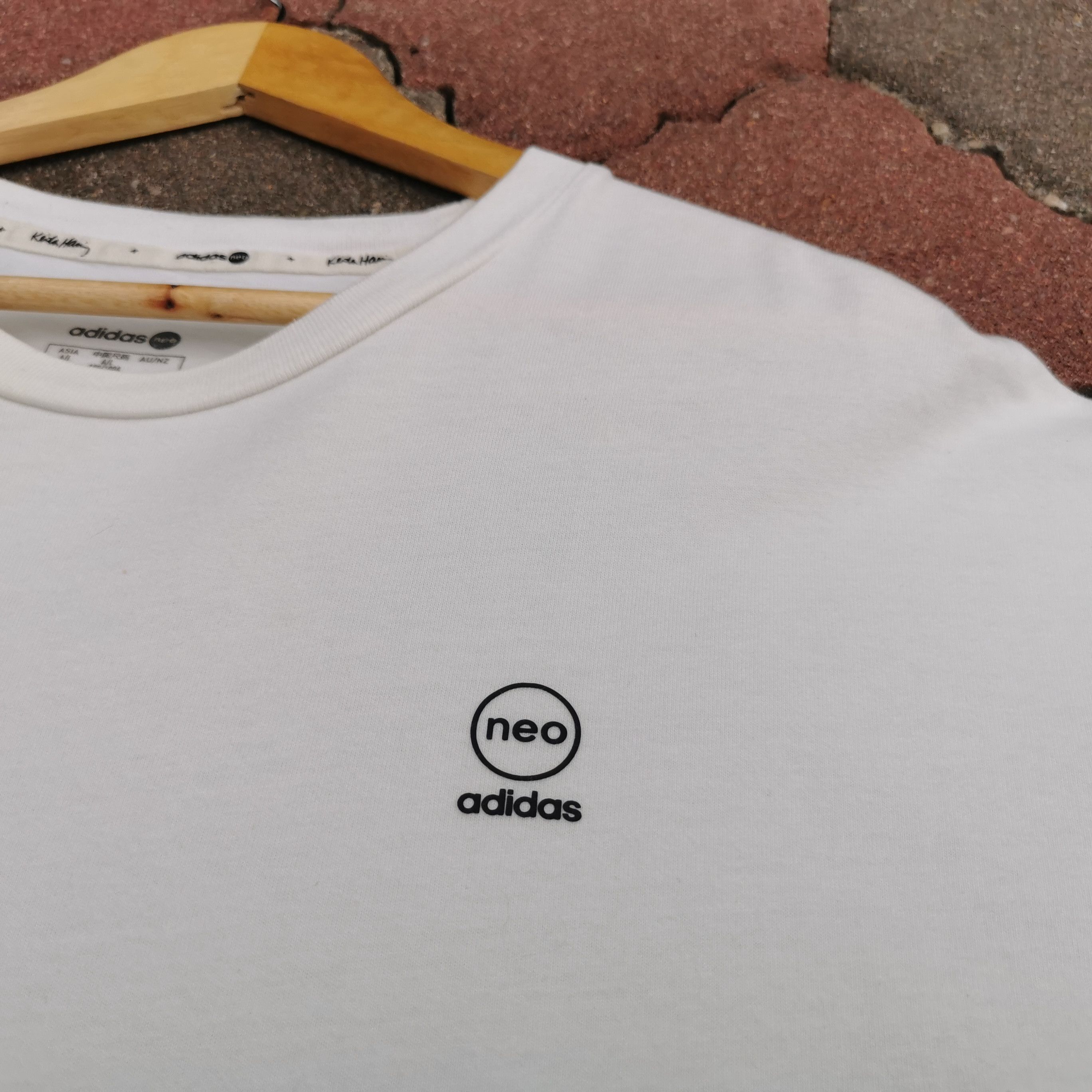 Adidas × Keith Haring Adidas Neo x Keith Haring Art T-shirt Size US L / EU 52-54 / 3 - 3 Thumbnail