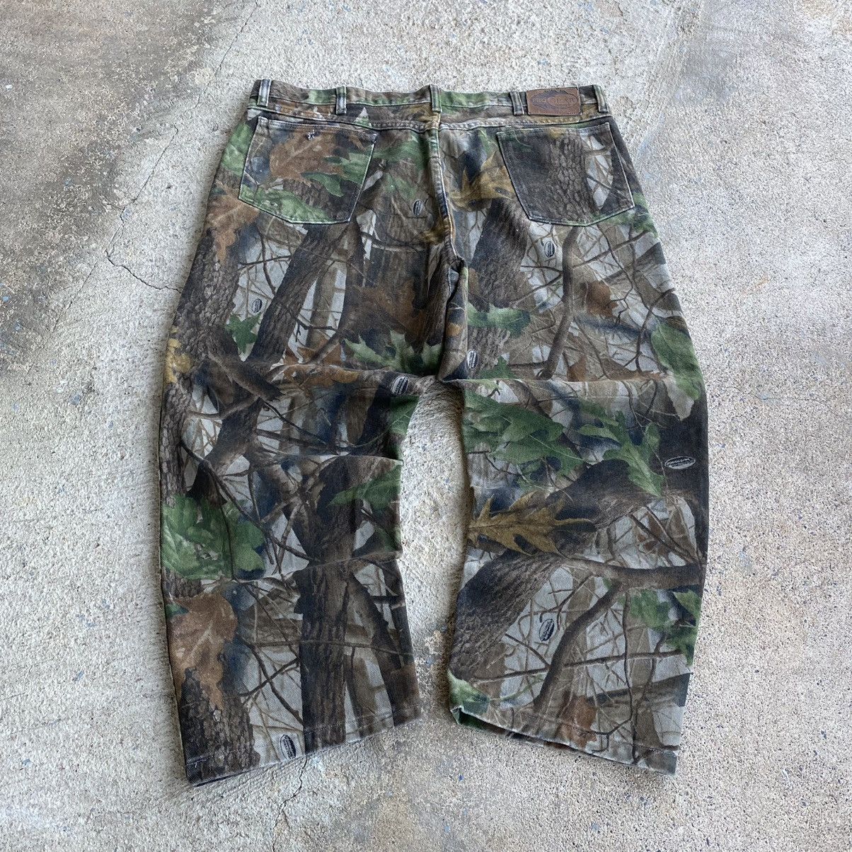 Realtree × Vintage × Wrangler Vintage Y2K Wrangler Realtree Camo Carhartt Pants W40xL25 Size US 40 / EU 56 - 2 Thumbnail