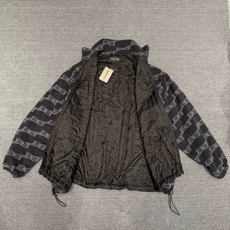 Balenciaga Balenciaga Black lock buckle full print polar fleece jacke Size US S / EU 44-46 / 1 - 4 Thumbnail