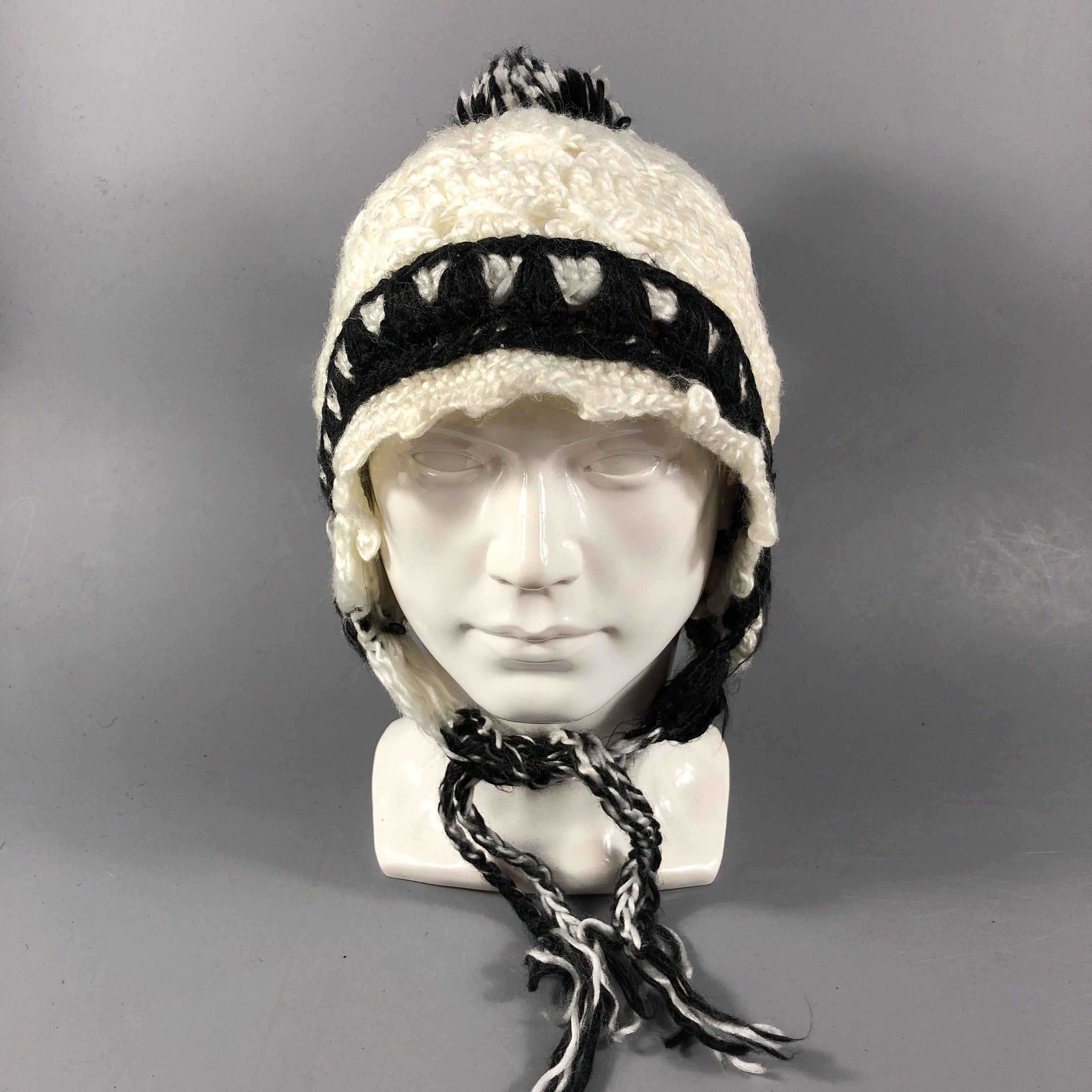 Japanese Brand Knit Crochet Earflap Beanie Snowcap Snow Hat B906 Size ONE SIZE - 2 Thumbnail