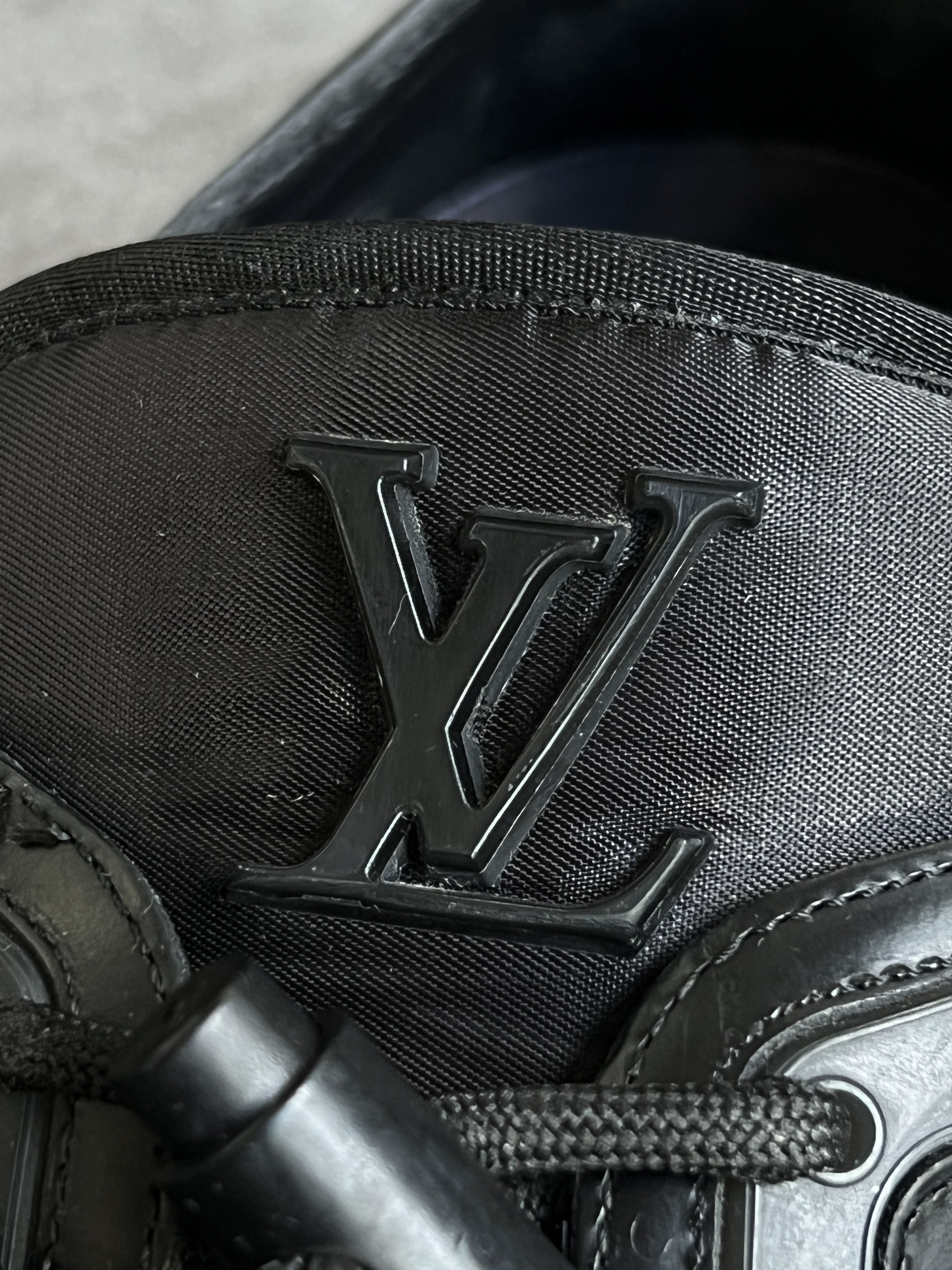Louis Vuitton Louis Vuitton Black Leather Derby Shoes LV Logo 6.5 Size US 6.5 / EU 39-40 - 8 Thumbnail