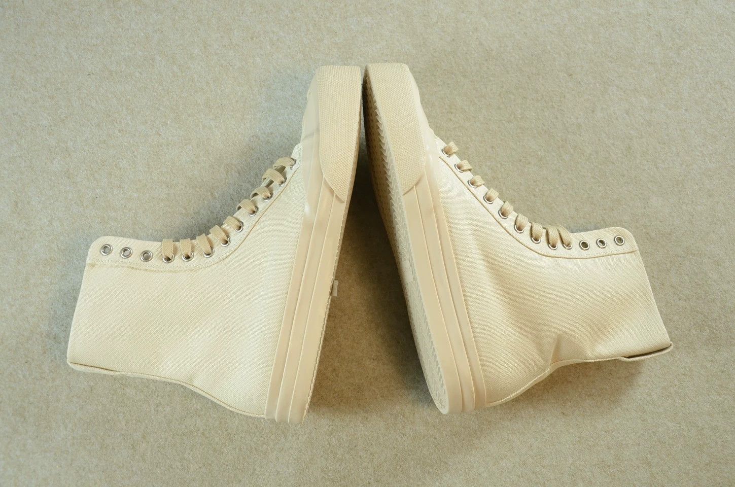 Bottega Veneta BV High-Top Canvas Sneaker Beige/Grey Size US 9 / EU 42 - 6 Thumbnail