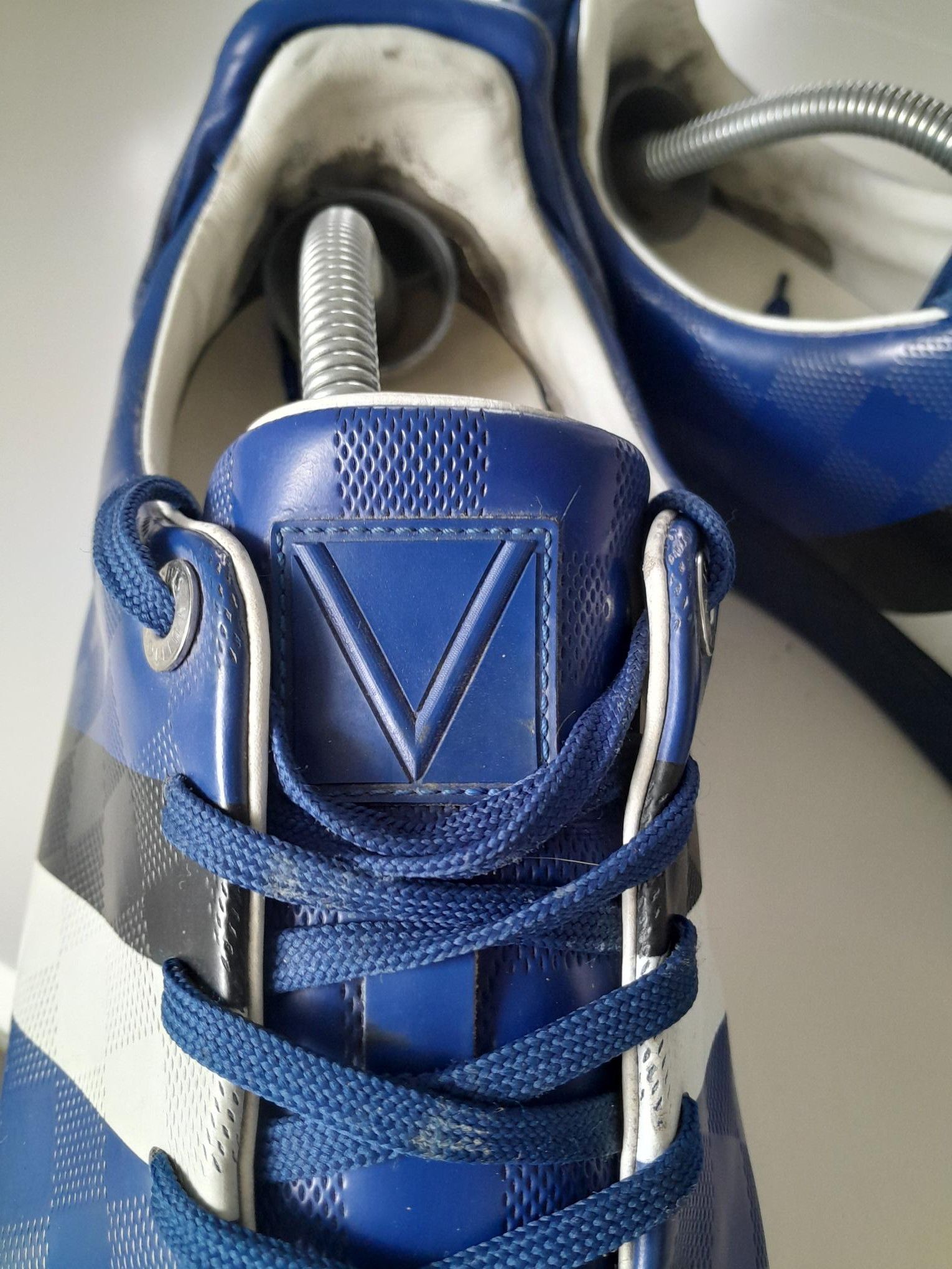 Louis Vuitton BASKETS LOUIS VUITTON FRONTROW Size US 10 / EU 43 - 12 Thumbnail