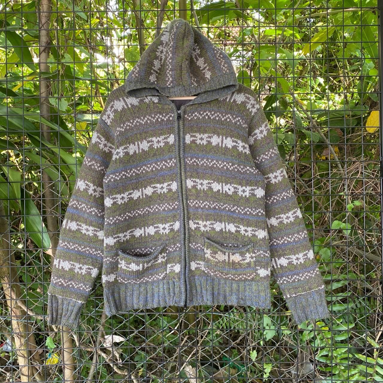 Aran Isles Knitwear × Japanese Brand Vtg Japan Native Hoodies Zipper Size US M / EU 48-50 / 2 - 1 Thumbnail