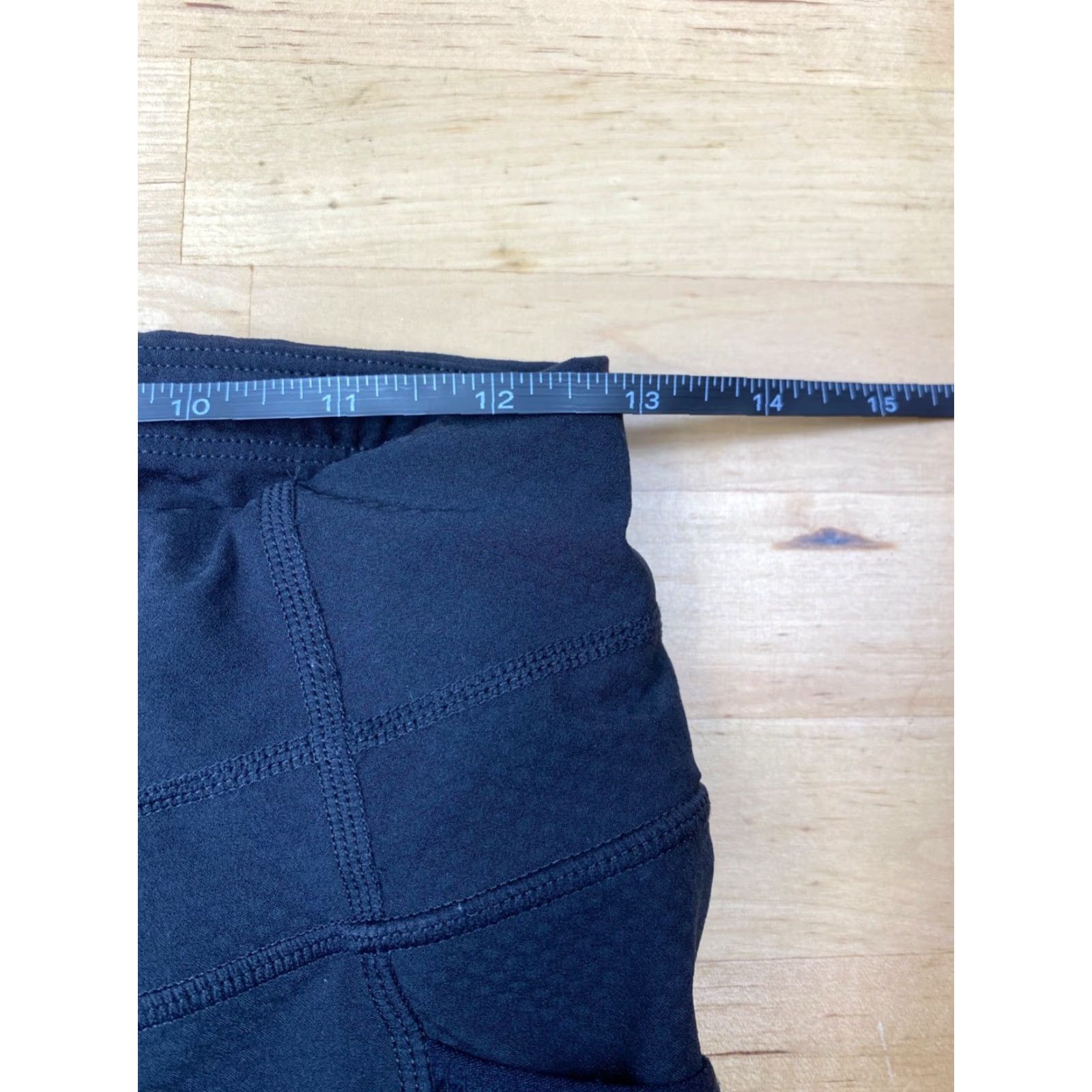 Athleta Athleta Women Capri Leggings S Black Pockets Activewear Size 28" / US 6 / IT 42 - 4 Thumbnail