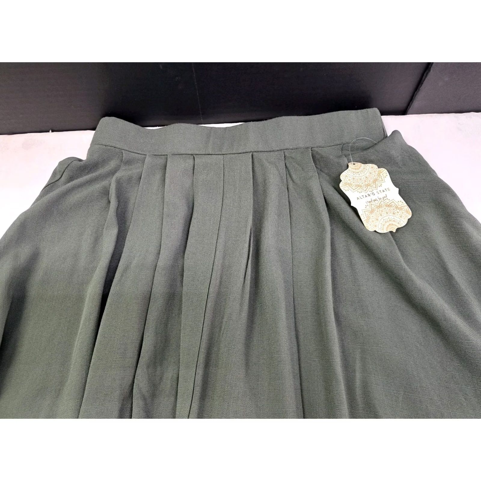 Vintage Alter’d State Skirt Womens M Dust Olive NWT Pleated Long Pullon Size Size 32" / US 10 / IT 46 - 4 Thumbnail