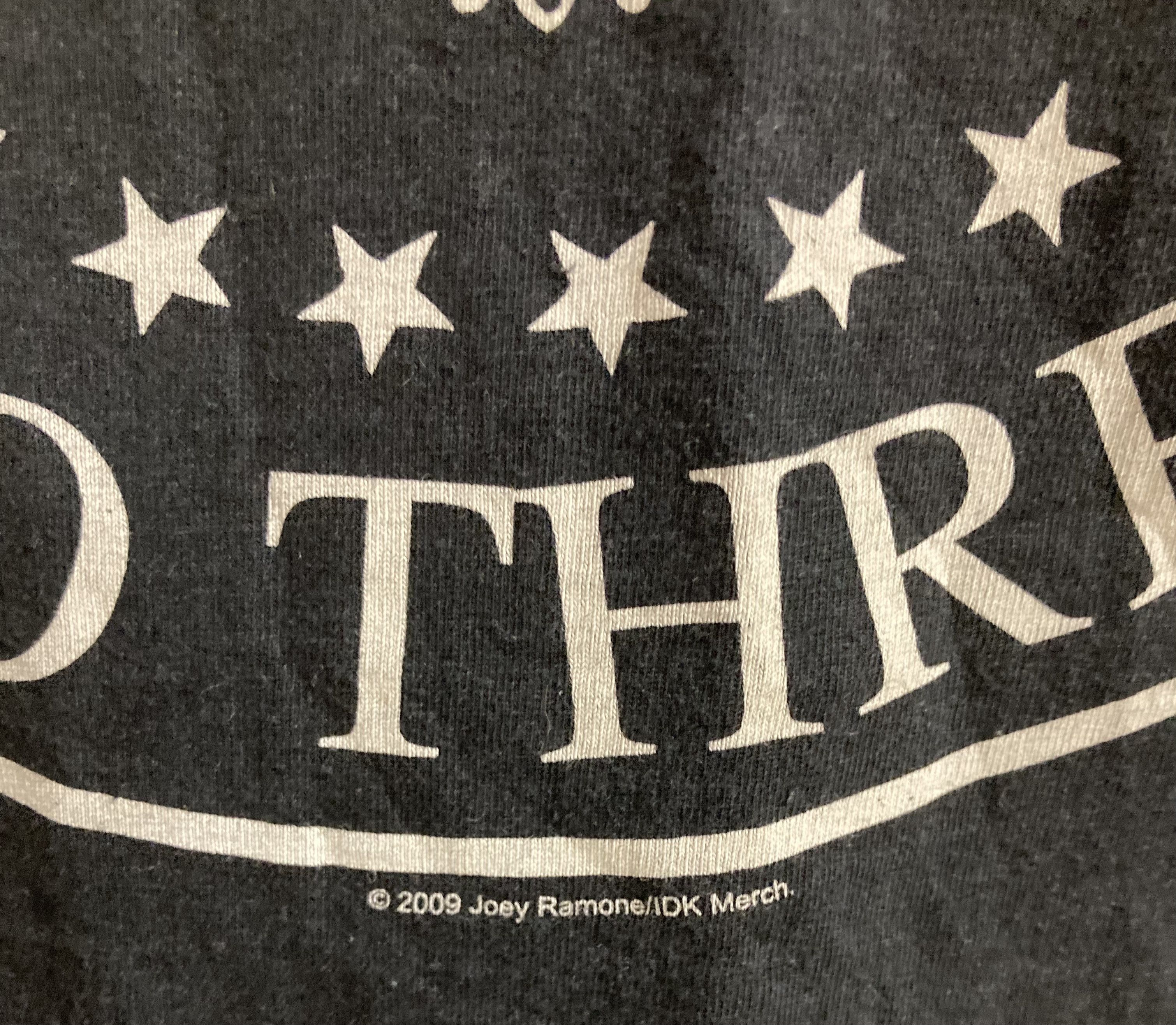 Band Tees Vintage Joey Ramone 2009 Cotton Black Faded Band T Shirt Size US L / EU 52-54 / 3 - 2 Thumbnail