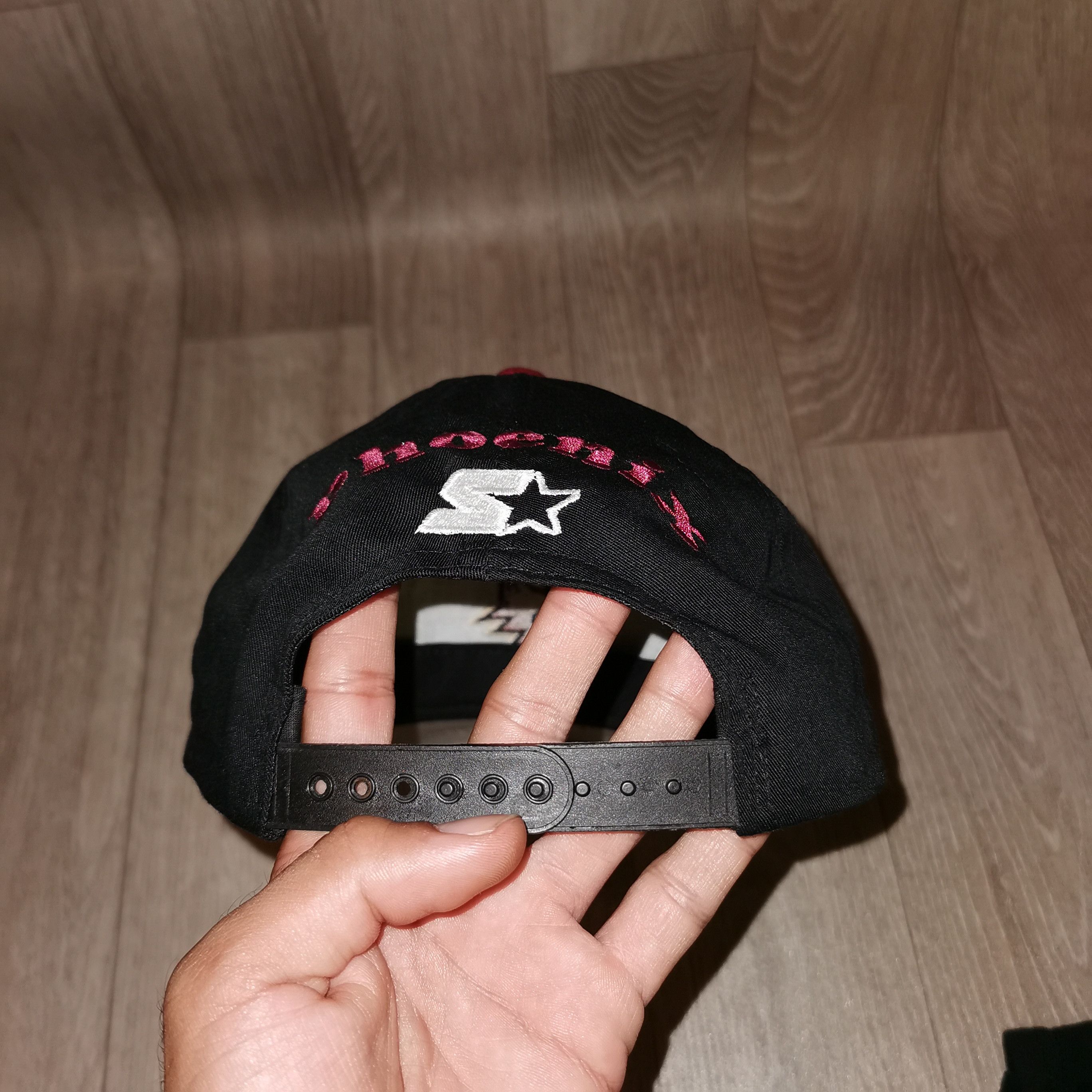 Starter RARE Vintage 1990s Phoenix Coyotes NHL Starter SnapBack Hat Size ONE SIZE - 10 Thumbnail