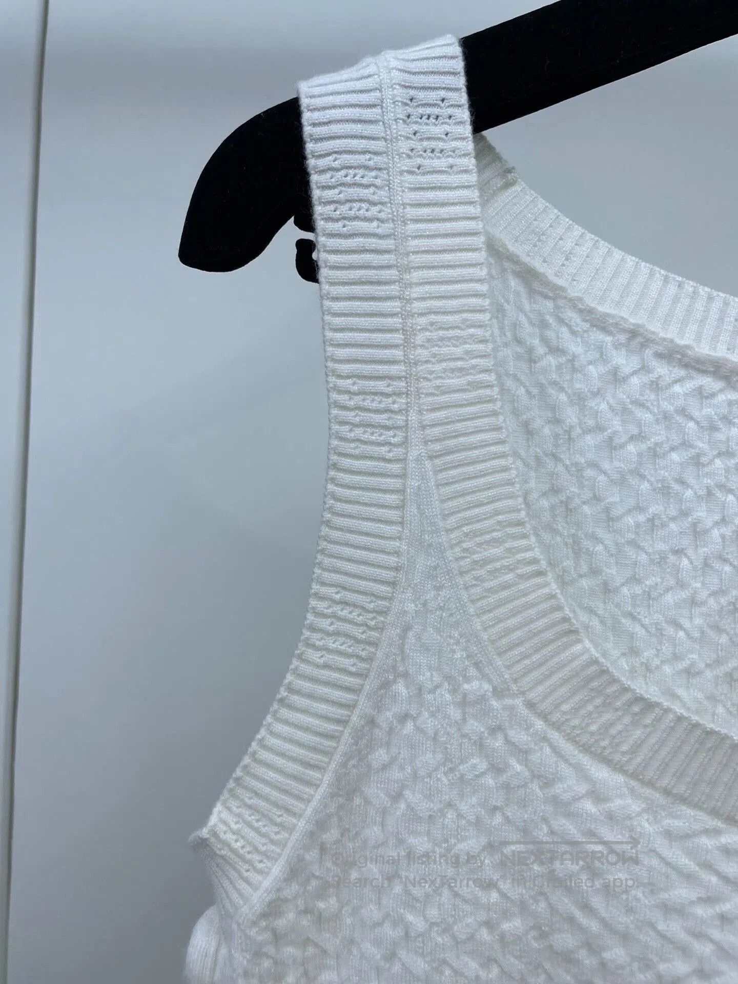 Chanel Chanel Embossed Cashmere Knit Vest. Size XXS / US 00 / IT 34 - 3 Thumbnail
