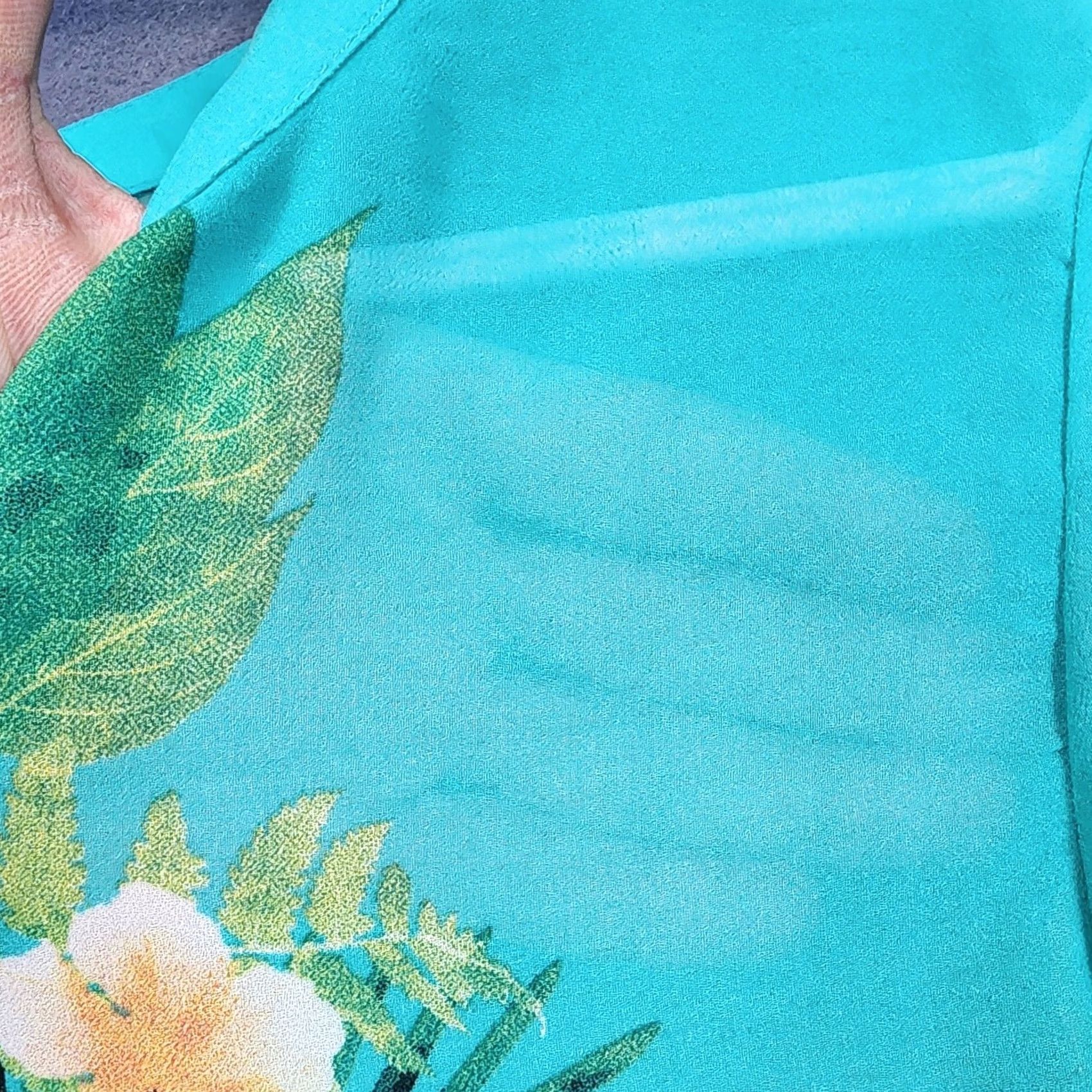 Soft Surroundings Soft Surroundings Womens Top Petite Medium Semi Sheer Popover Green Floral Beach Shirt Blouse Tunic Roll Tab Sleeve Long Sleeve V-Neck Floral Pattern Size M / US 6-8 / IT 42-44 - 7 Thumbnail