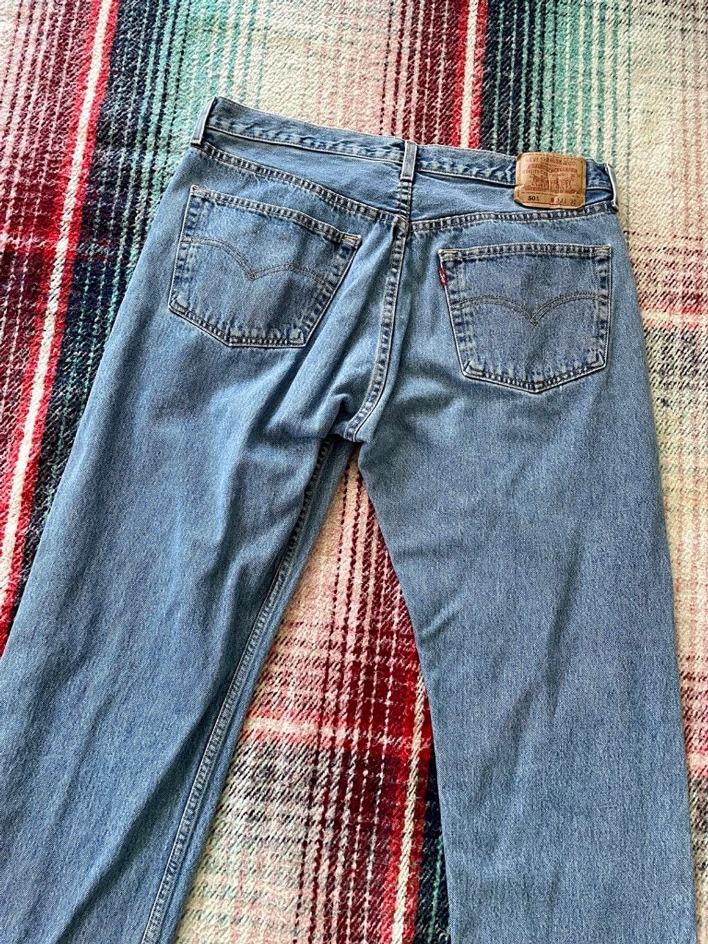 Levi's 00s Levi’s 501 Straight Fit Jeans 35x29 Size US 35 - 4 Thumbnail