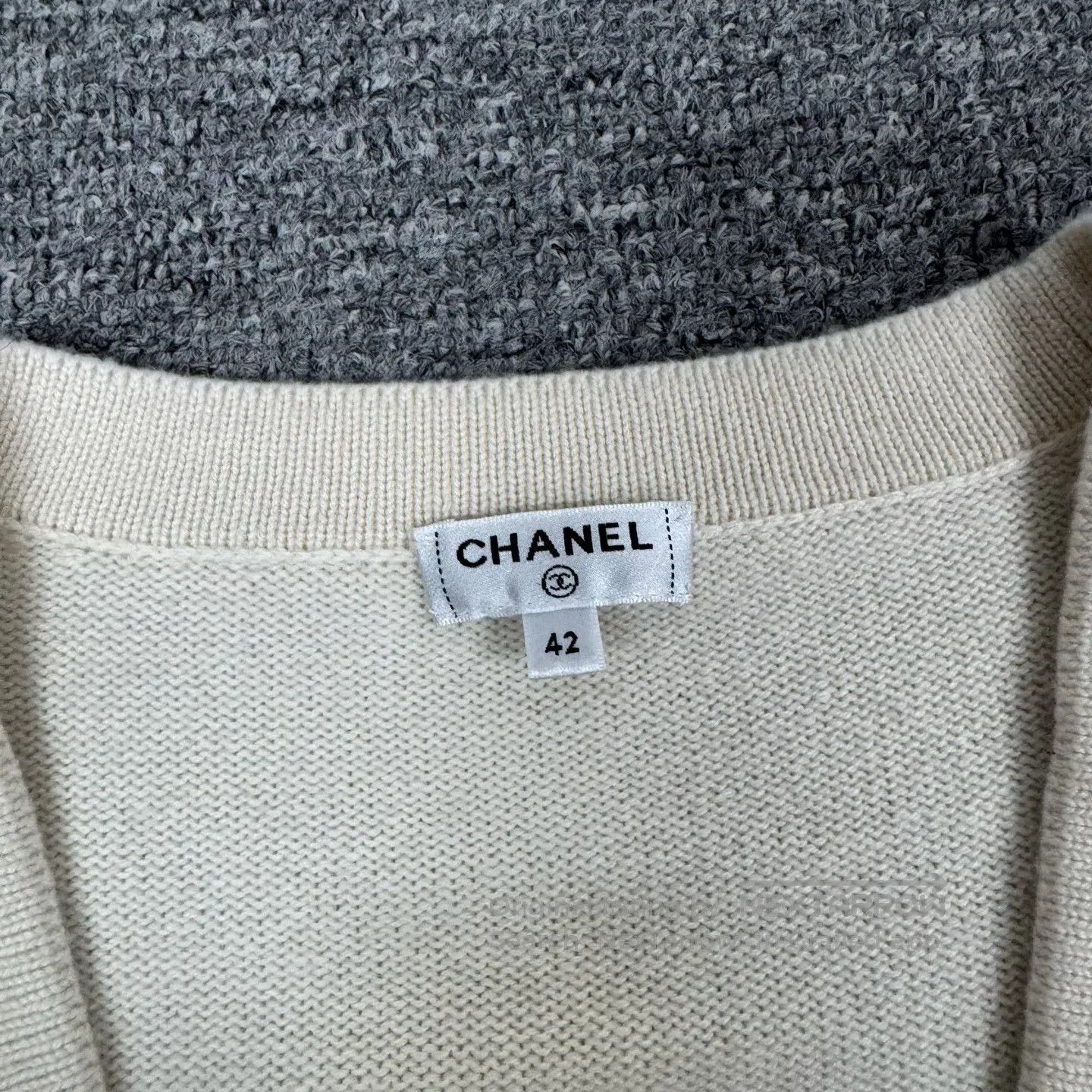 Chanel Chanel size 42 Track Series Cashmere knit cardigan jacket| Size L / US 10 / IT 46 - 7 Thumbnail