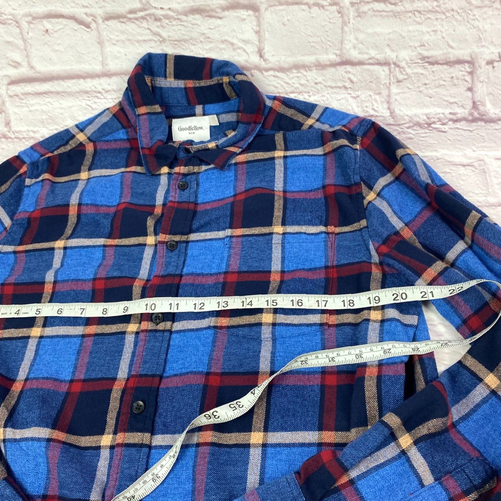 Vintage VINTAGE Goodfellow Mens Plaid Flannel Button Down Shirt Long Sleeve Size L 100% Cotton Blue Men Apparel Regular Fit Durable Pockets 42 in Chest Mens Size US L / EU 52-54 / 3 - 7 Thumbnail