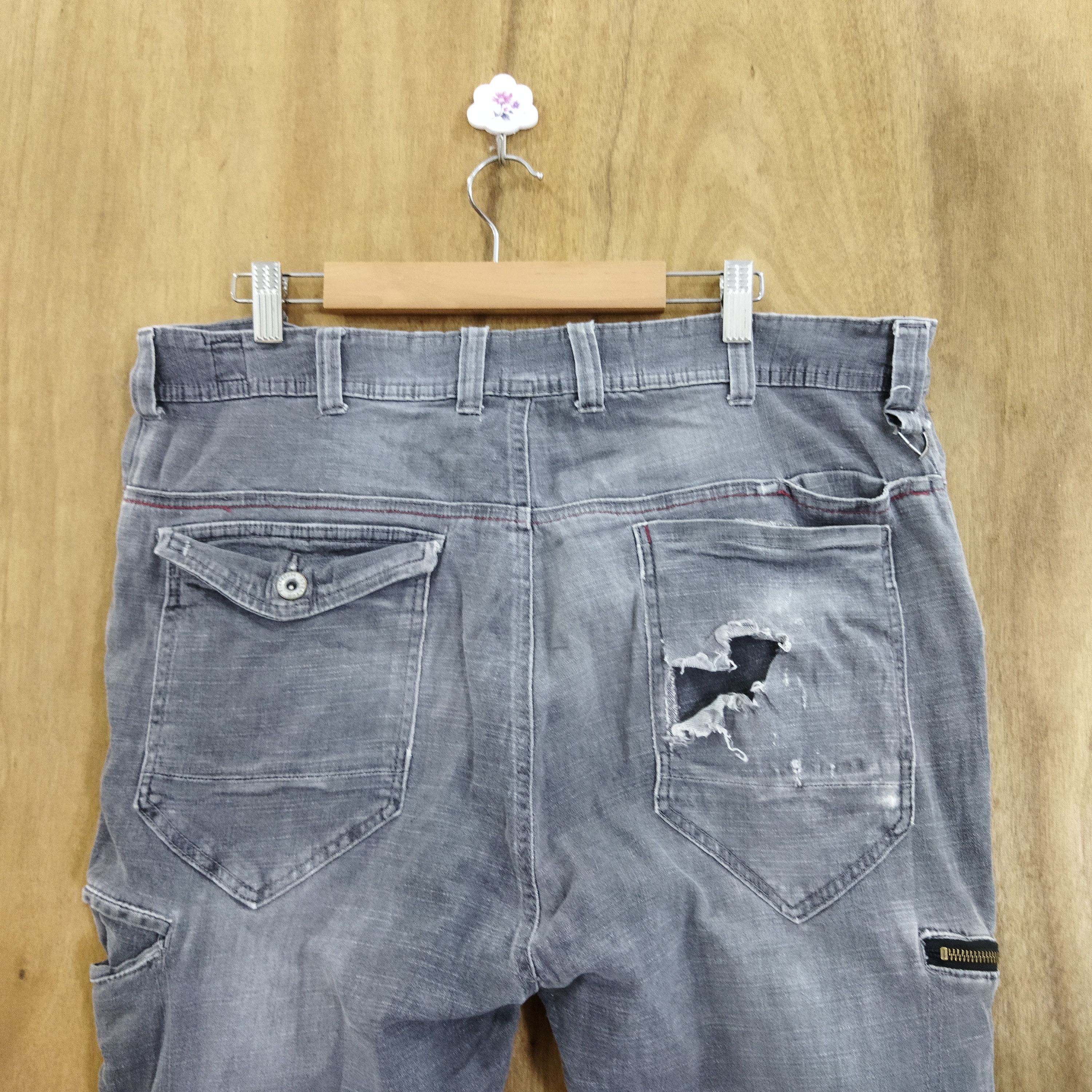 Japanese Brand AERO STRETCH DENIM FADED BLACK CARGO PANTS Size US 36 / EU 52 - 9 Thumbnail