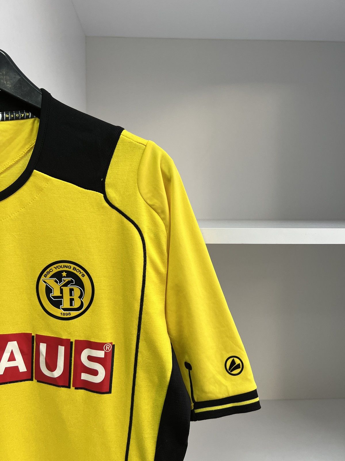 Vintage BSC Young Boys 2012-13 Home FOOTBALL SOCCER JERSEY Size US M / EU 48-50 / 2 - 9 Thumbnail