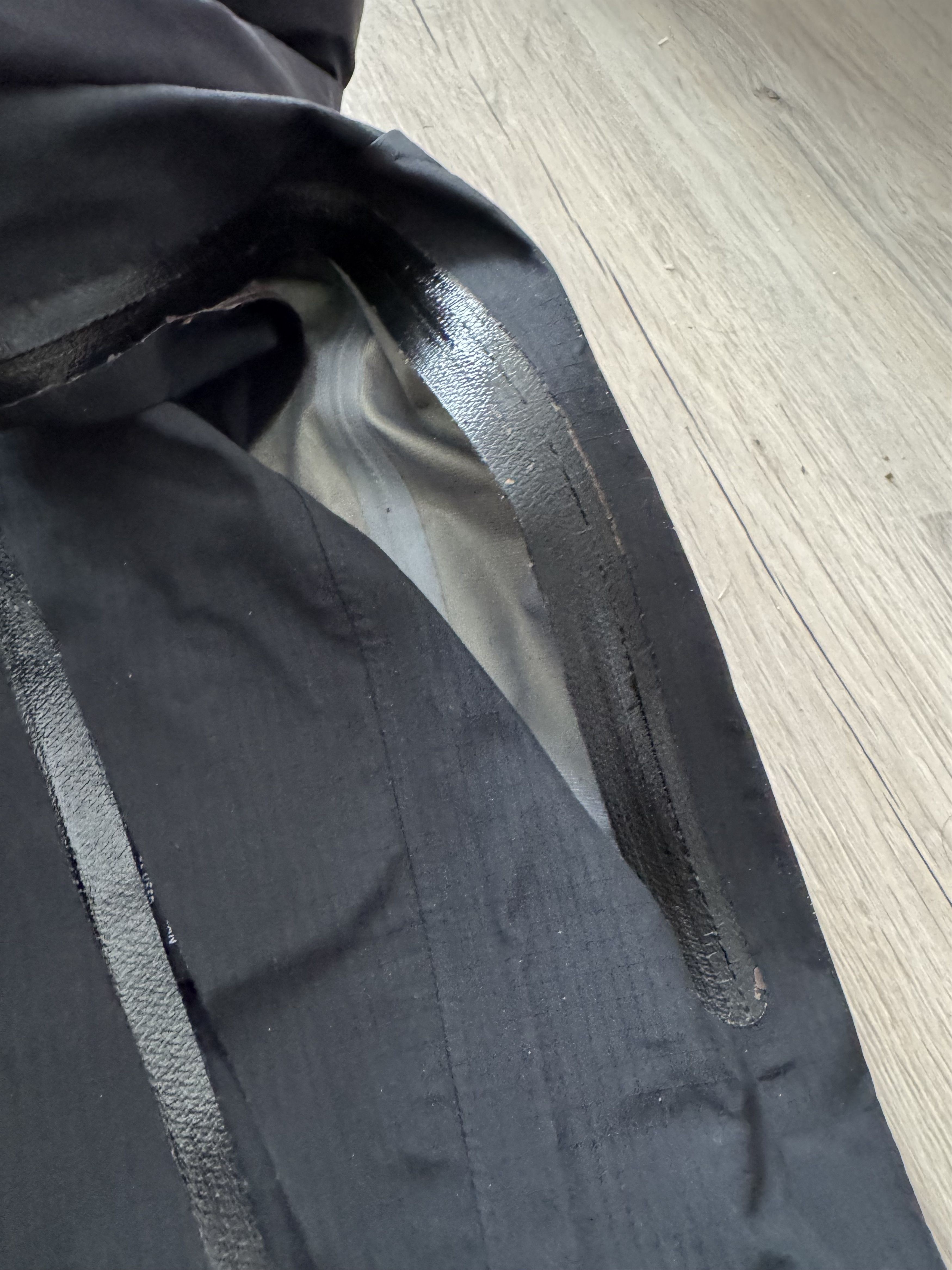 Arc'teryx Arc'teryx Theta AR Black Sangria Gore-Tex XCR Jacket Vintage Size US M / EU 48-50 / 2 - 5 Thumbnail