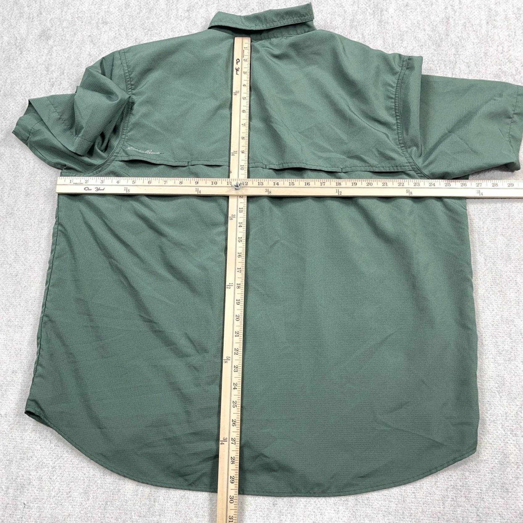 Eddie Bauer Eddie Bauer Shirt Men 2XL Button-Up Olive Green Solid Short Sleeve Regular Size Size US XXL / EU 58 / 5 - 7 Thumbnail