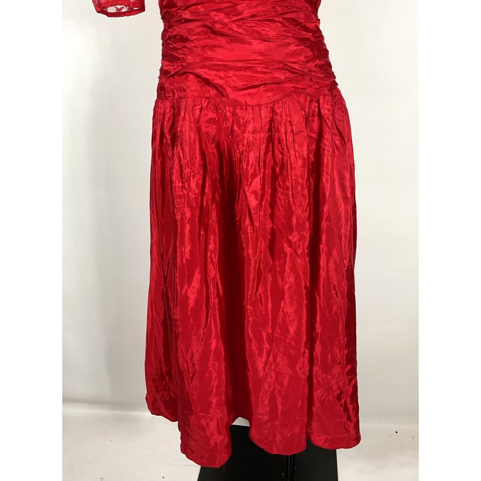 Vintage VINTAGE UNIONMADE Dress Bubble Sleeve Red Lace 1980s Prom Gown 4 Womens Size S / US 4 / IT 40 - 4 Thumbnail