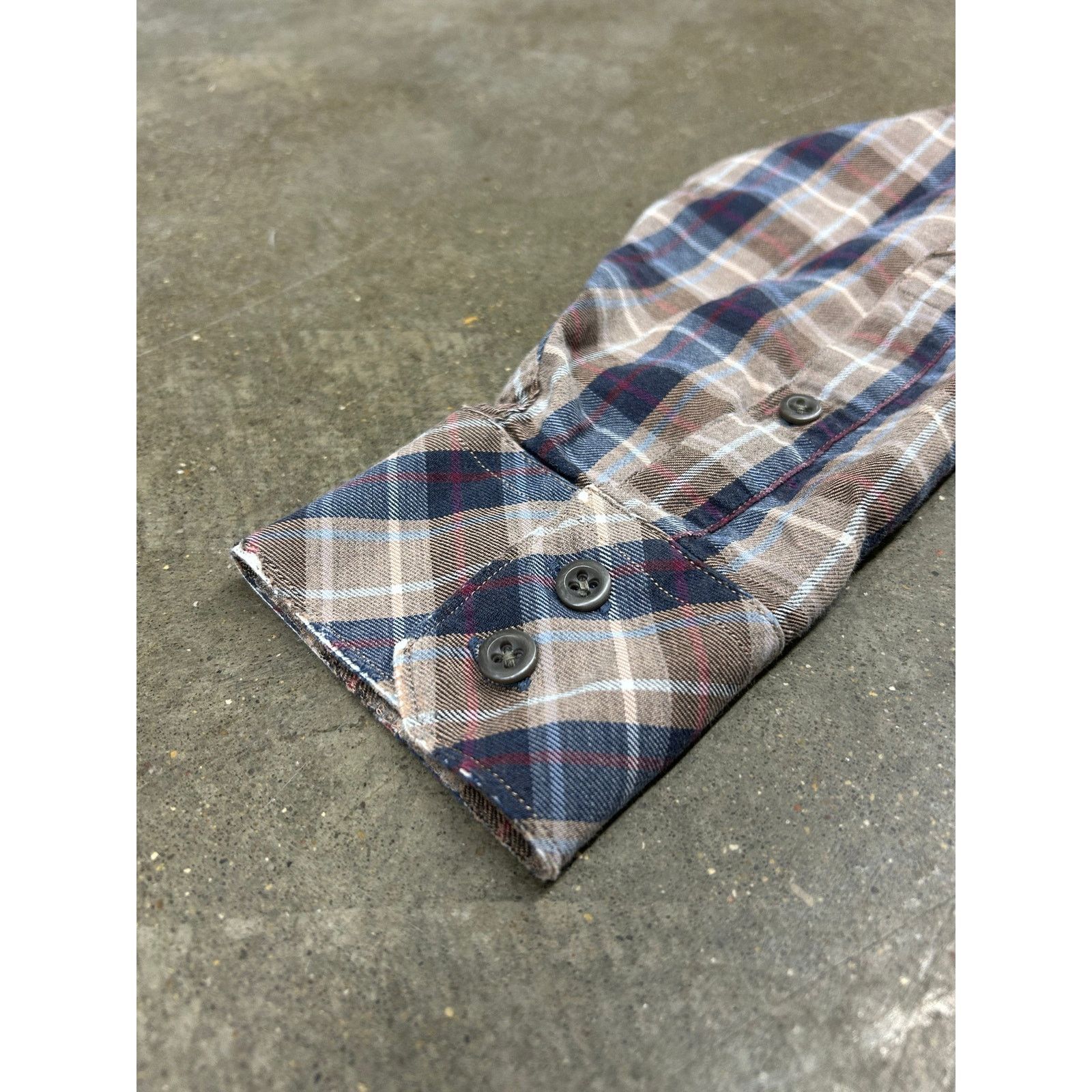 Vintage Y2K BlackBrown Blue Plaid Flannel size Mens Medium Size US M / EU 48-50 / 2 - 3 Thumbnail