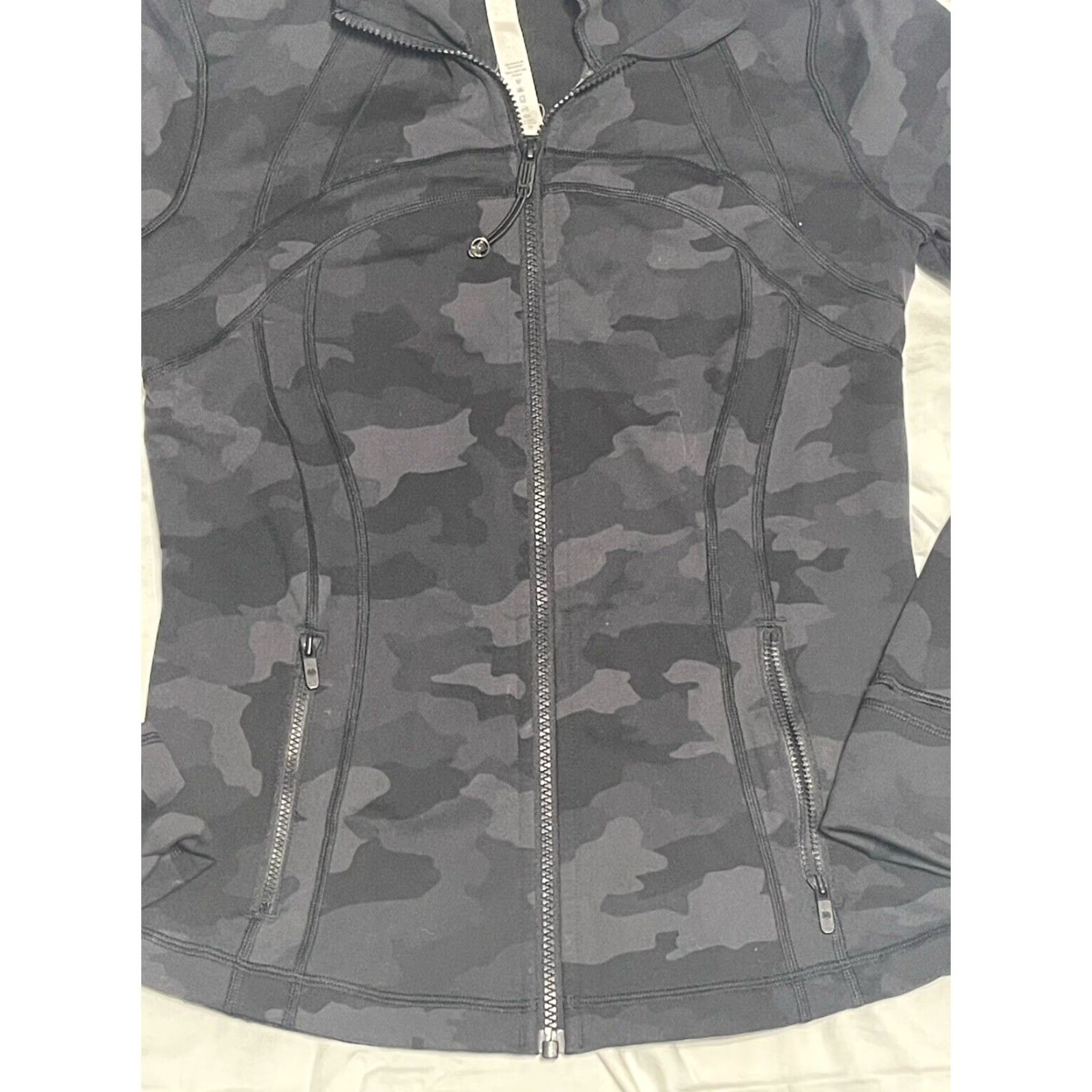 Lululemon Lululemon Define Jacket Incognito Camo Multi Grey Women's Size 8 Activewear Jacket Full Zip Thumbholes Zipped Pockets Size M / US 6-8 / IT 42-44 - 4 Thumbnail