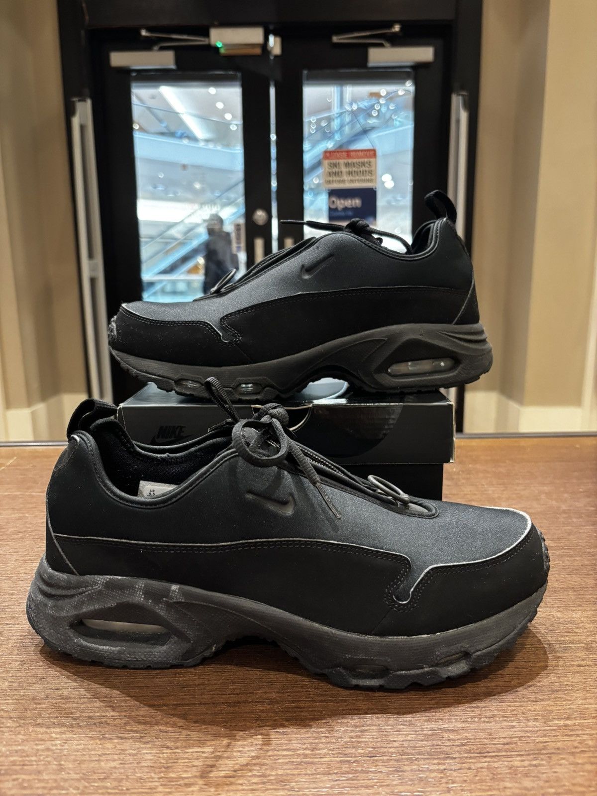 Comme des Garcons × Nike Nike X CDG Sunder SP Black Size US 9.5 / EU 42-43 - 1 Thumbnail