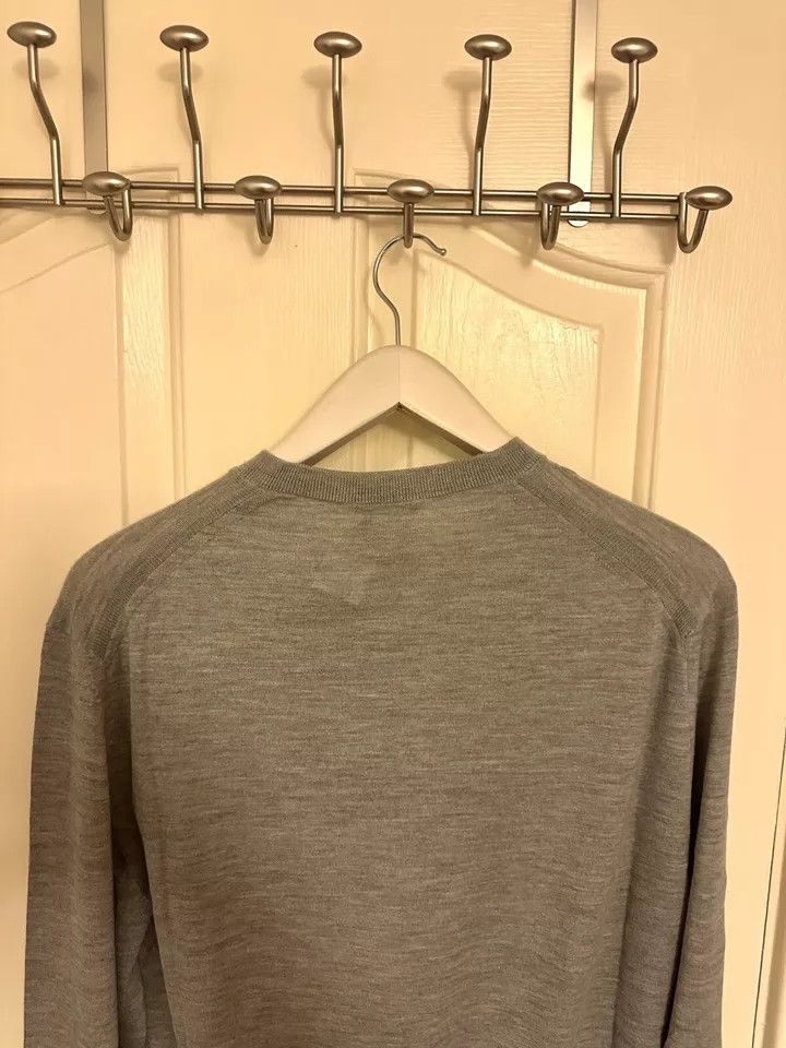 Tom Ford o1ebxxf0225 V-Neck Sweater in Light Grey Size US M / EU 48-50 / 2 - 4 Thumbnail