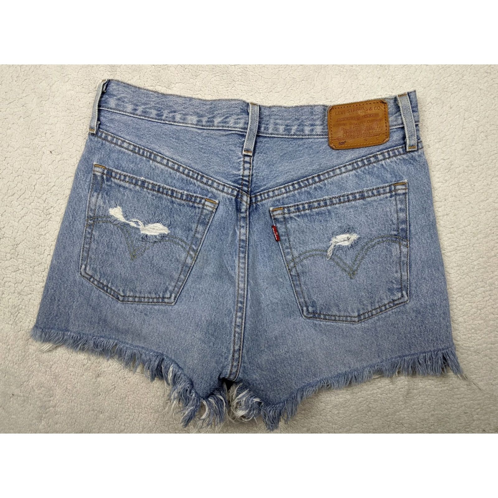 Levi's Levis 501 Button Fly Womens 26 Blue Denim Shorts Mid Rise Cut-Off Jeans Shorts Ladies Women Size 30" / US 8 / IT 44 - 7 Thumbnail