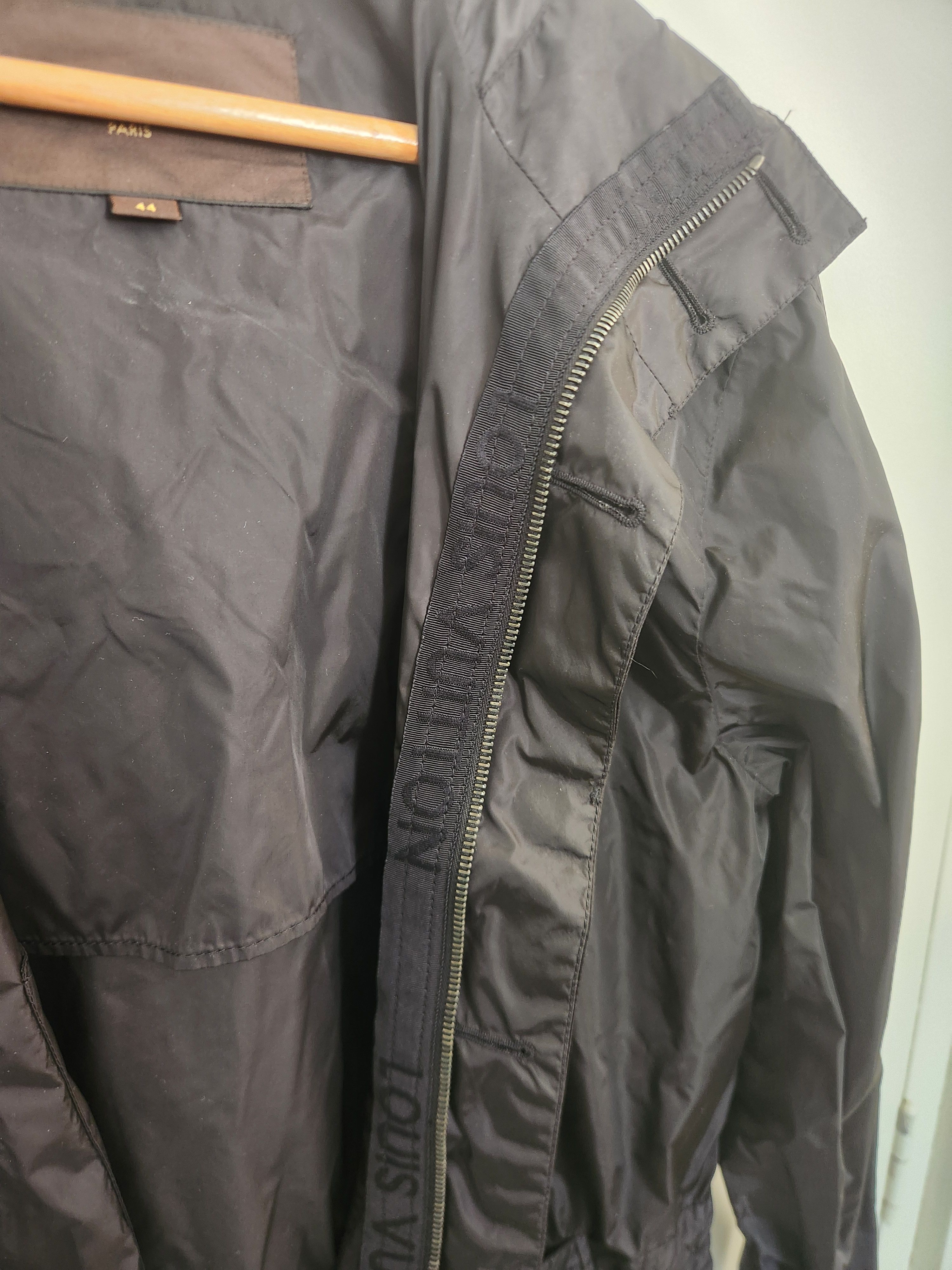 Louis Vuitton LV Black spray light weight vintage jacket monogram Size US S / EU 44-46 / 1 - 6 Thumbnail