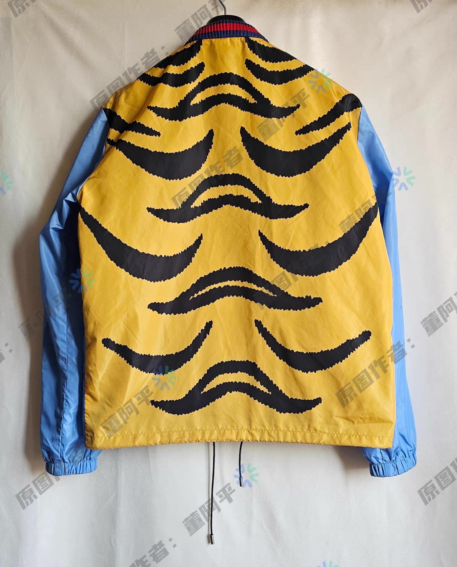Gucci Gucci Blue Nylon Tiger Print Windbreaker Jacket. Size US L / EU 52-54 / 3 - 3 Thumbnail